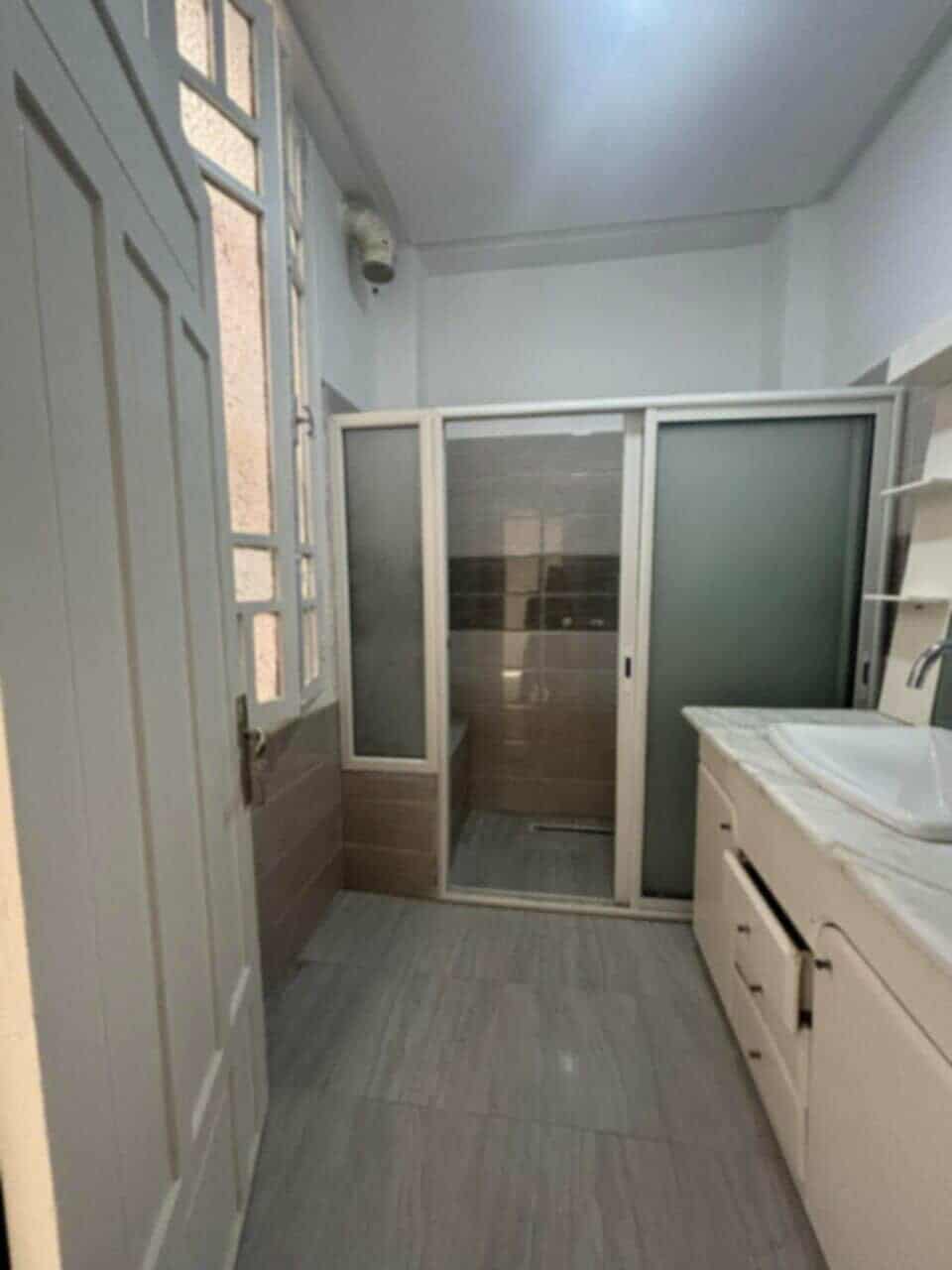 Bab Bhar&nbsp;Bab Bhar&nbsp;Vente&nbsp;Appart. 3 pi�ces&nbsp;Centre ville vnt app s3 160m2