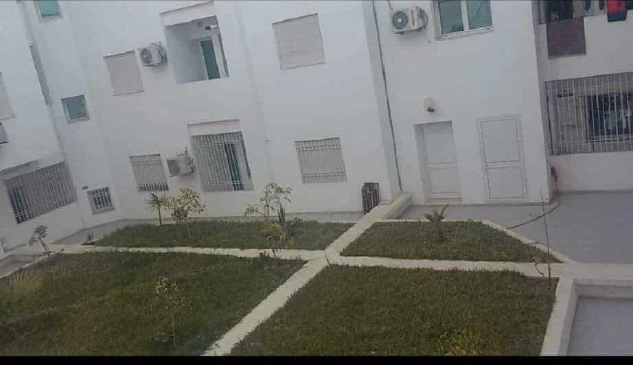 La Marsa El Aouina Vente Appart. 2 pices Apprtement  splus 1  lwahat