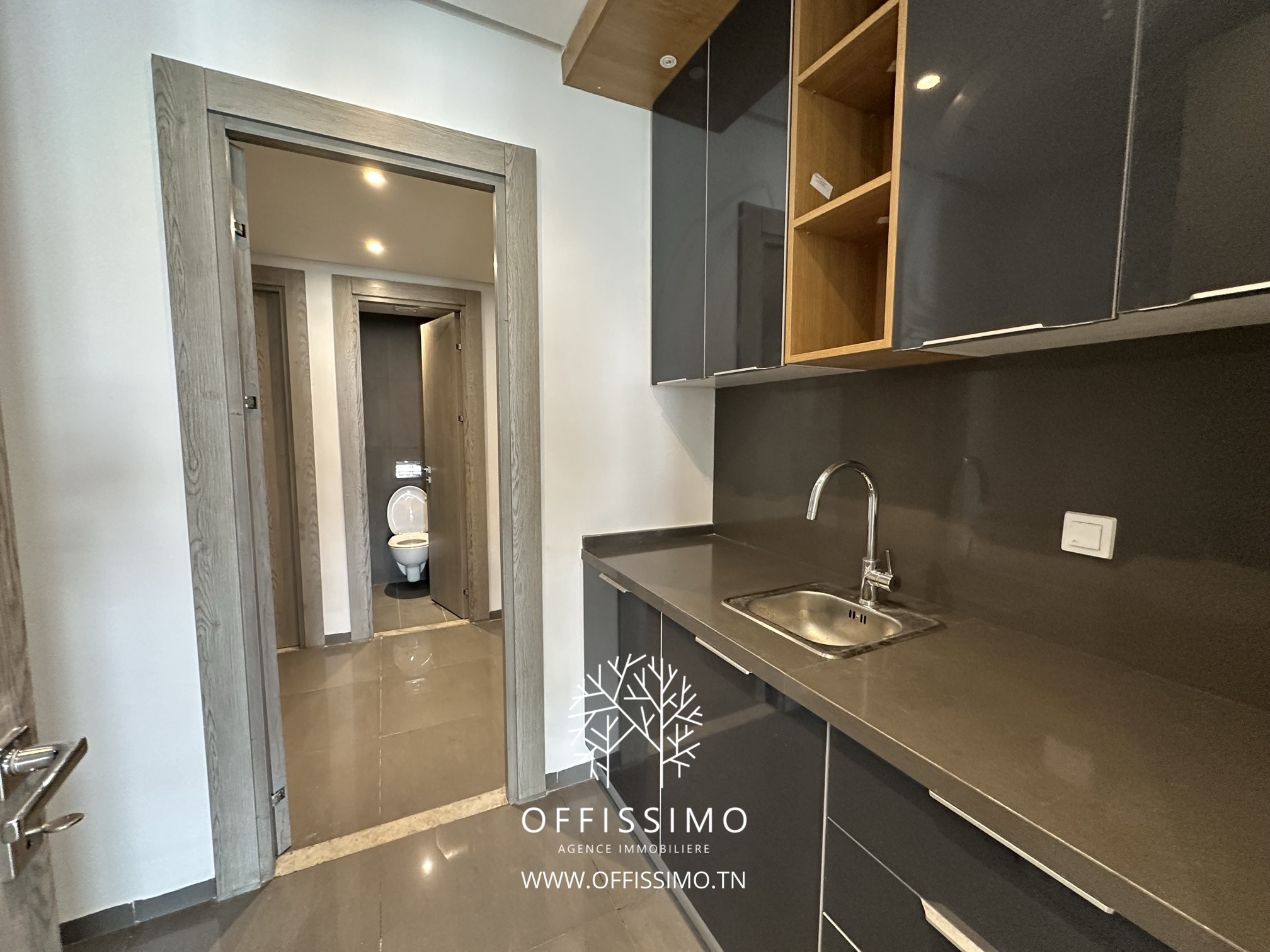 La Marsa&nbsp;Berge Du Lac&nbsp;Vente&nbsp;Surfaces&nbsp;Bureau lac 2 grand luxe