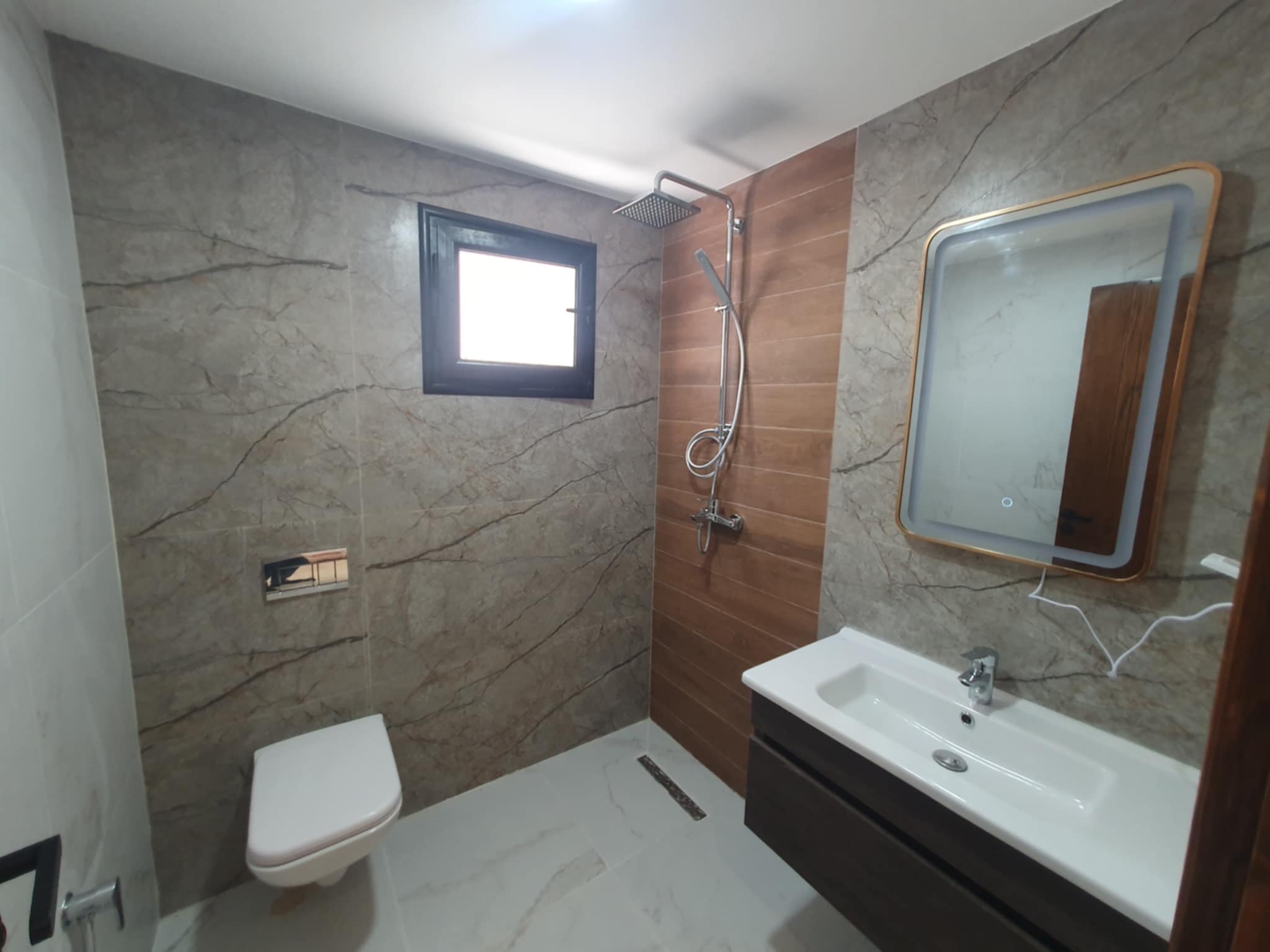 Hammam El Ghezaz Ezzahra Vente Appart. 2 pices Des appartements 2 me position a ezzahra kelibia