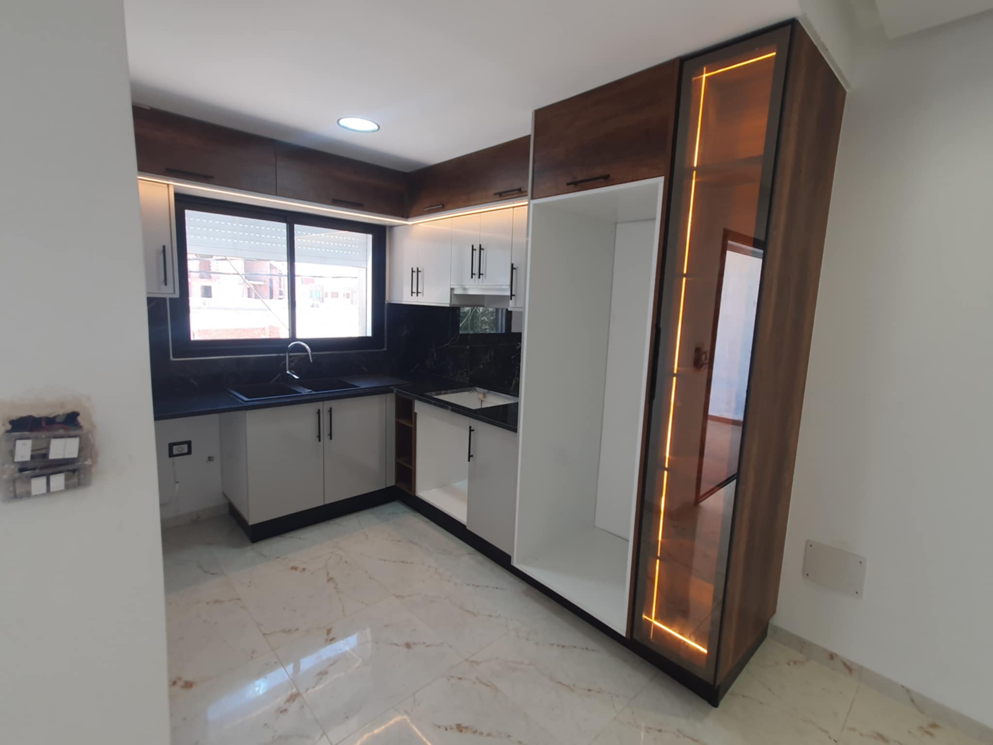 Hammam El Ghezaz Ezzahra Vente Appart. 2 pices Des appartement 2me position  ezzahra kelibia