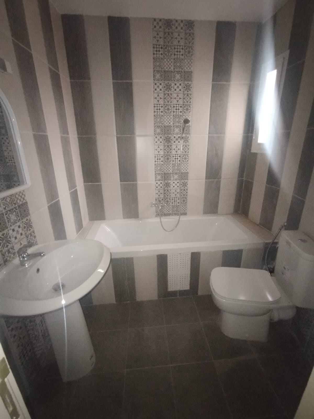 Hammam Chatt Borj Cedria Vente Appart. 2 pices En face aziza