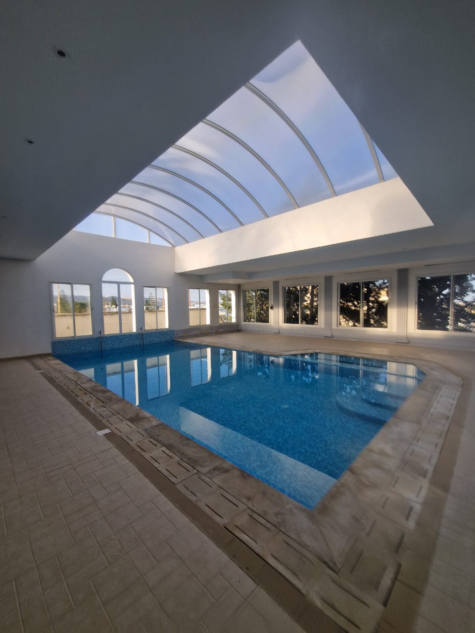 Ariana Ville Riadh Landlous Vente Maisons Une ravissante villa avec piscine  riadh andalous