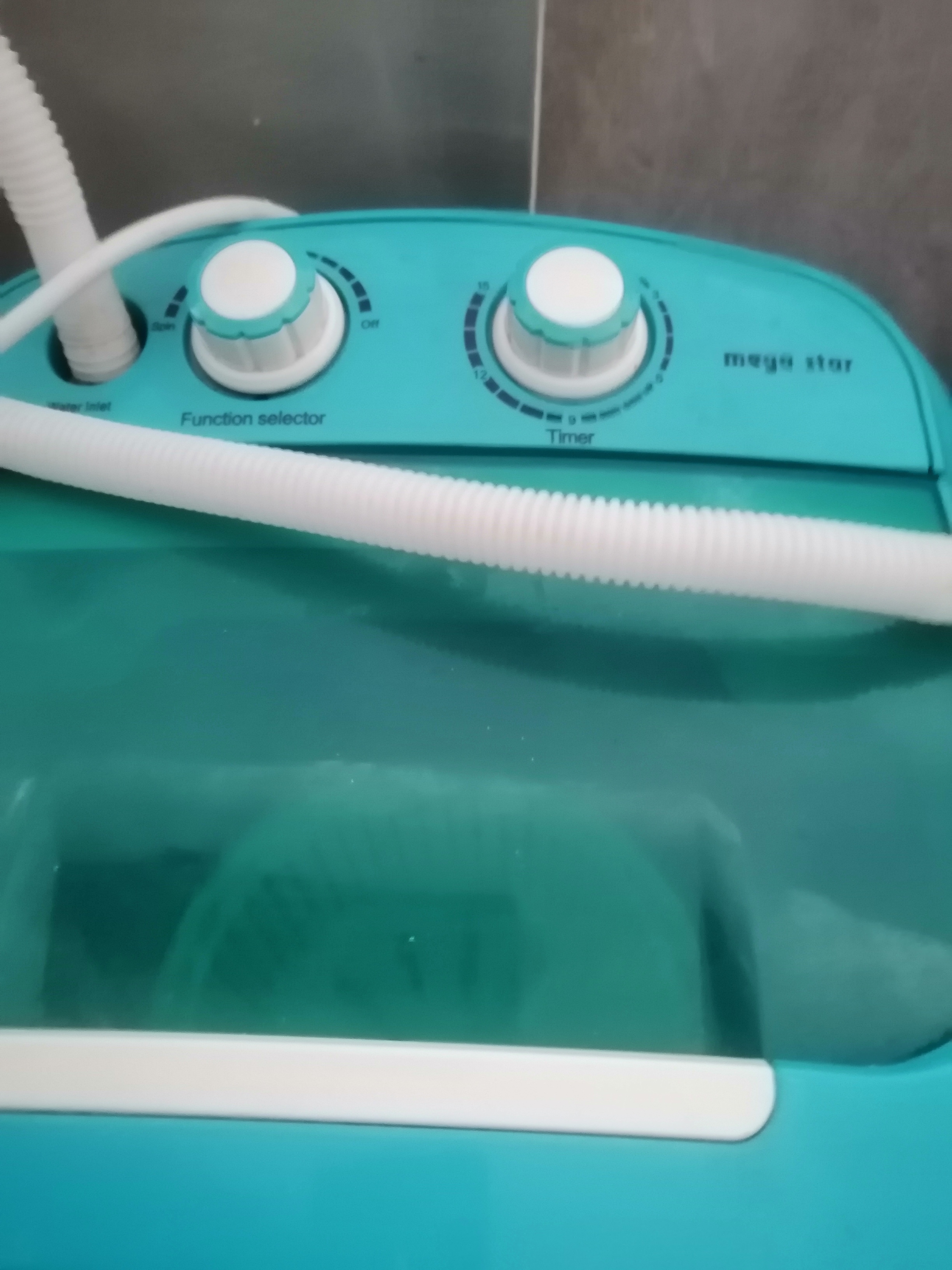 Le Bardo Le Bardo Lave-linge Autre Lave linge semi automatique en petite dimension