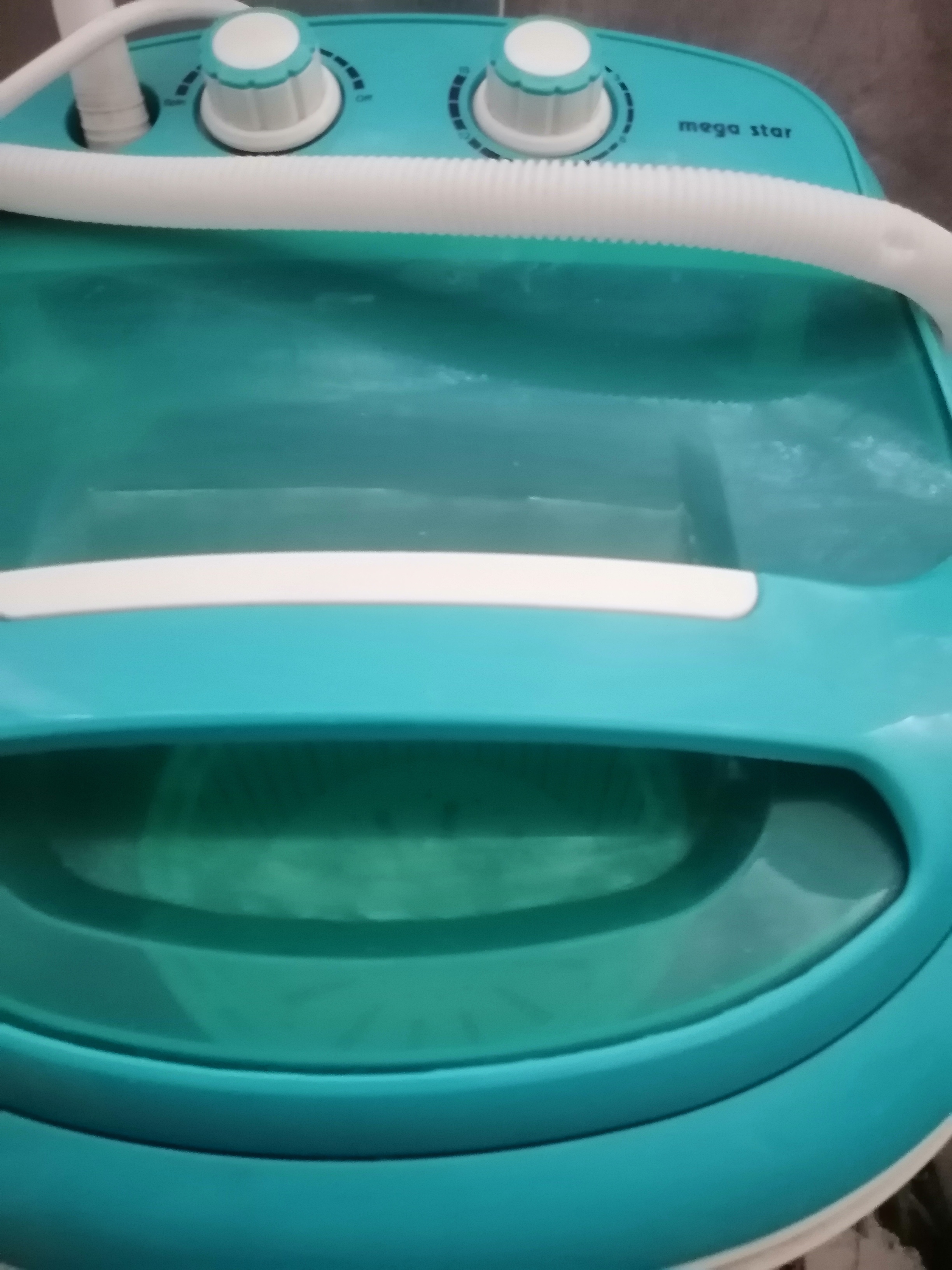 Le Bardo Le Bardo Lave-linge Autre Lave linge semi automatique en petite dimension