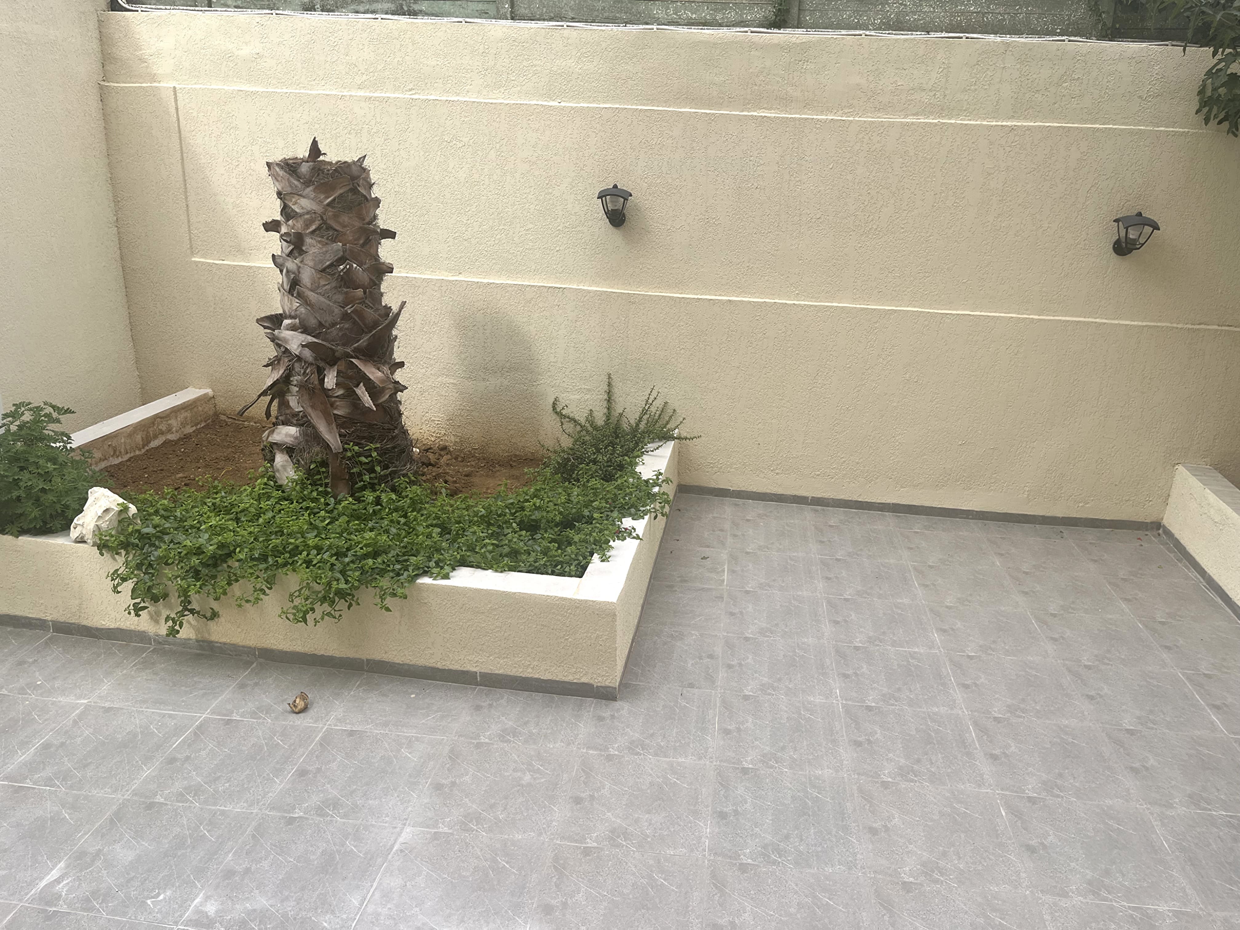 Ariana Ville El Menzah 5 Vente Maisons Rdc s3 avec 2 terrasses entre indpendante