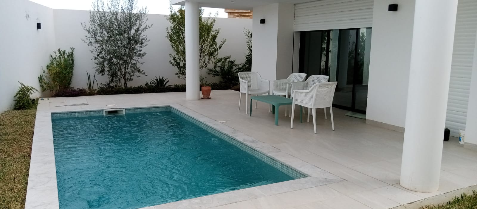 Mnihla Jardins d'el Menzah Vente Maisons Villa moderne haut standing avec piscine