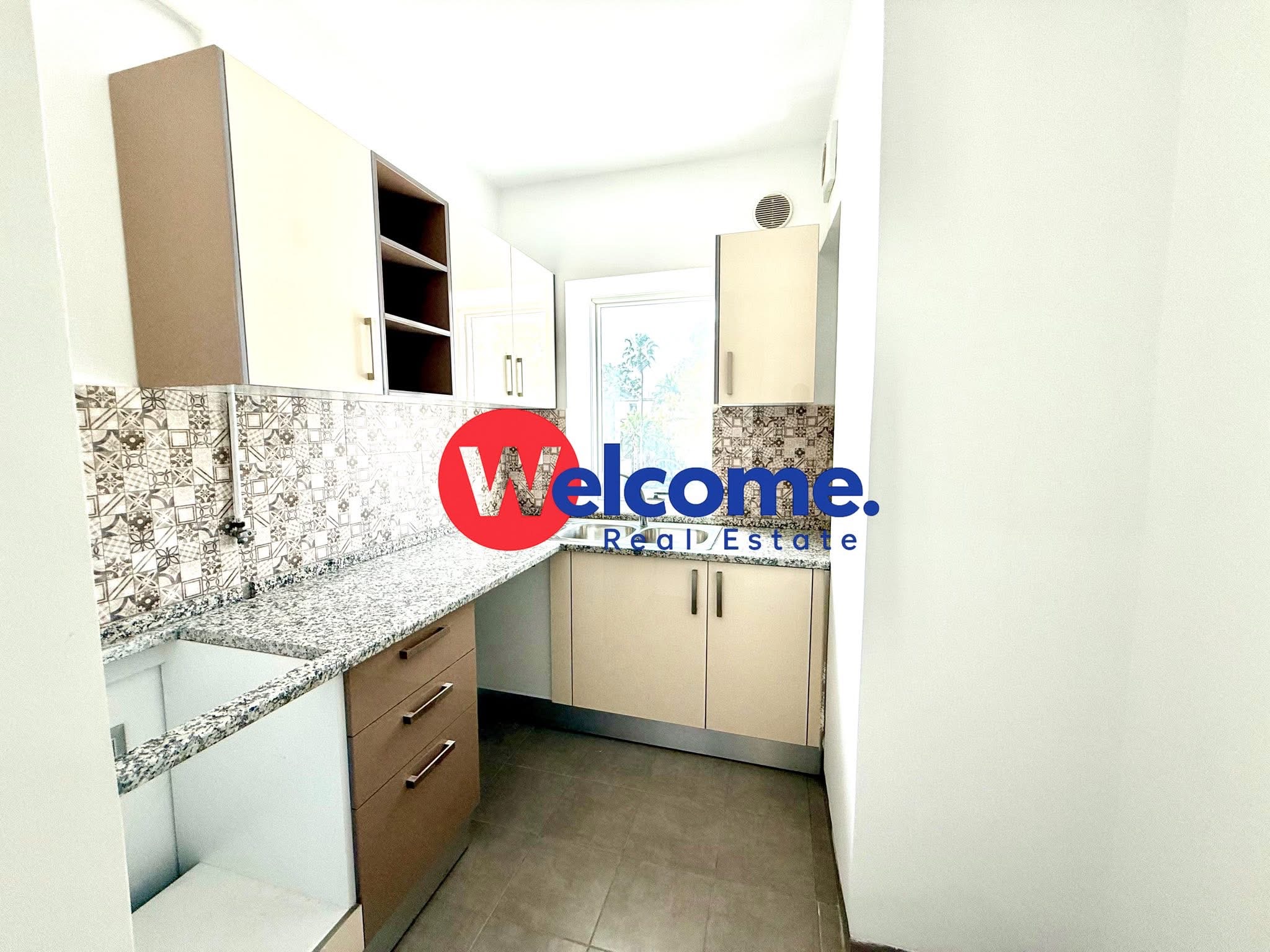 La Soukra La Soukra Bureaux & Commerces Bureau Bureau h1 la soukra