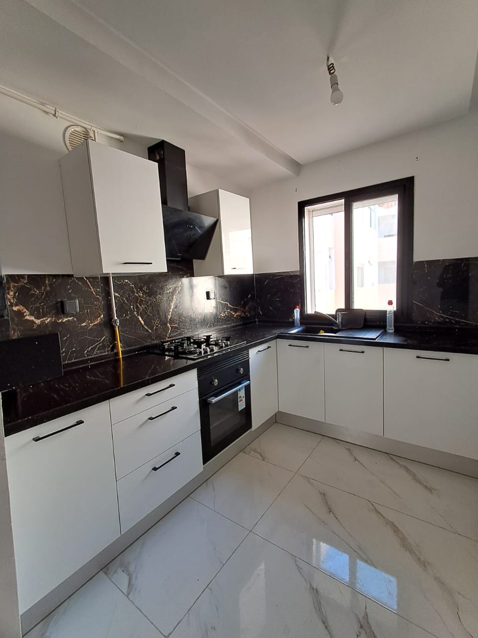 La Marsa El Aouina Vente Appart. 3 pices Apprt splus 2  l'aouina