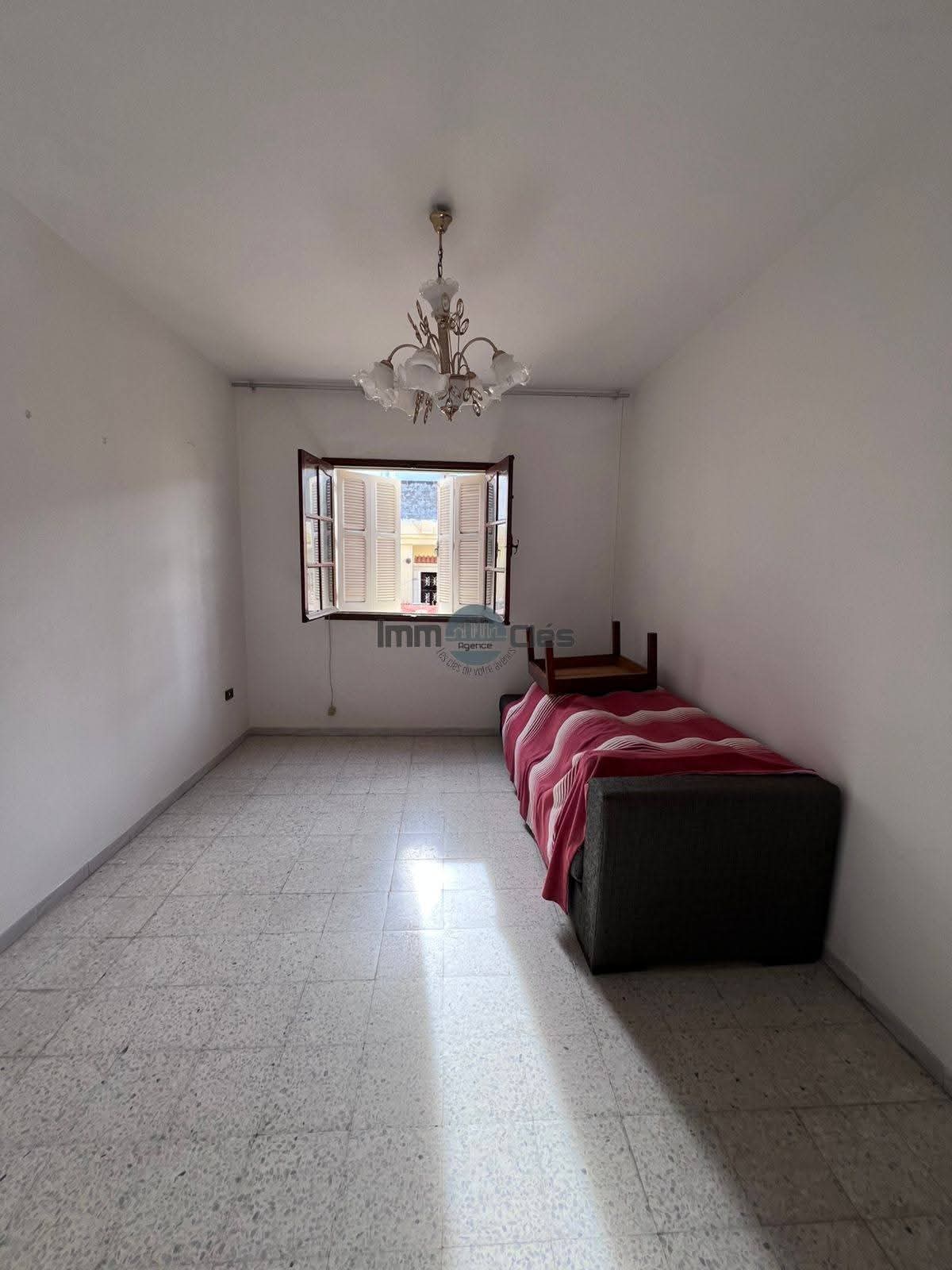 Bizerte Nord Bizerte Vente Appart. 4 pices Propre et vaste appartement