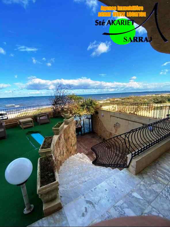 Sousse Jaouhara Cite Sidi Abdelhamid Vente Maisons Villa pieds dans l eau  sidi abdelhamid