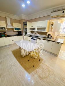 Ariana Ville El Menzah 7 Vente Maisons A  un appartement s4 ref62a