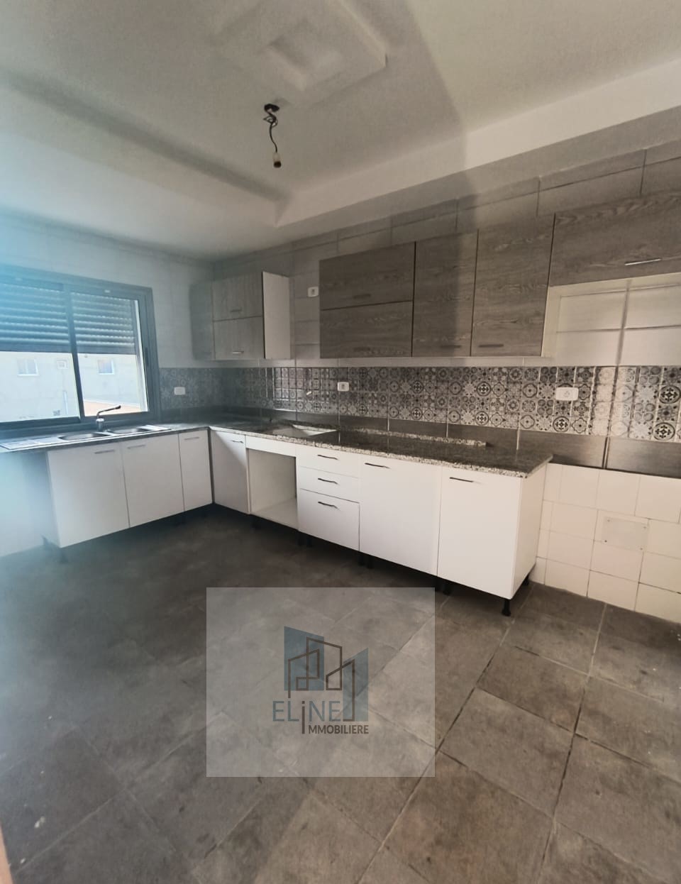 La Soukra&nbsp;La Soukra&nbsp;Vente&nbsp;Appart. 2 pi�ces&nbsp;Deux appts s plus 2 a dar fadhal