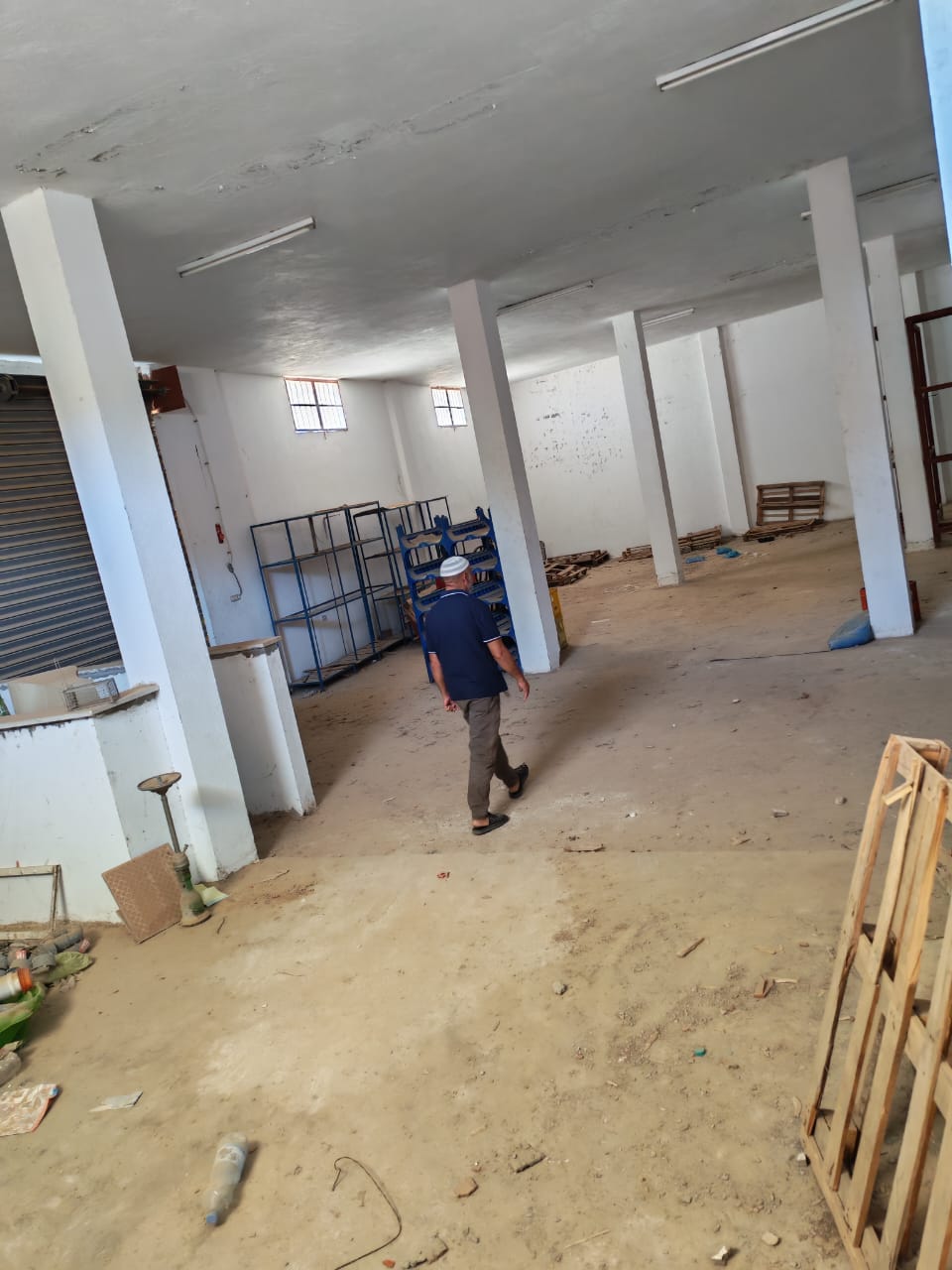 El Mourouj&nbsp;El Mourouj&nbsp;Vente&nbsp;Maisons&nbsp;Espace comercial en rc avec 2 etages non acheves