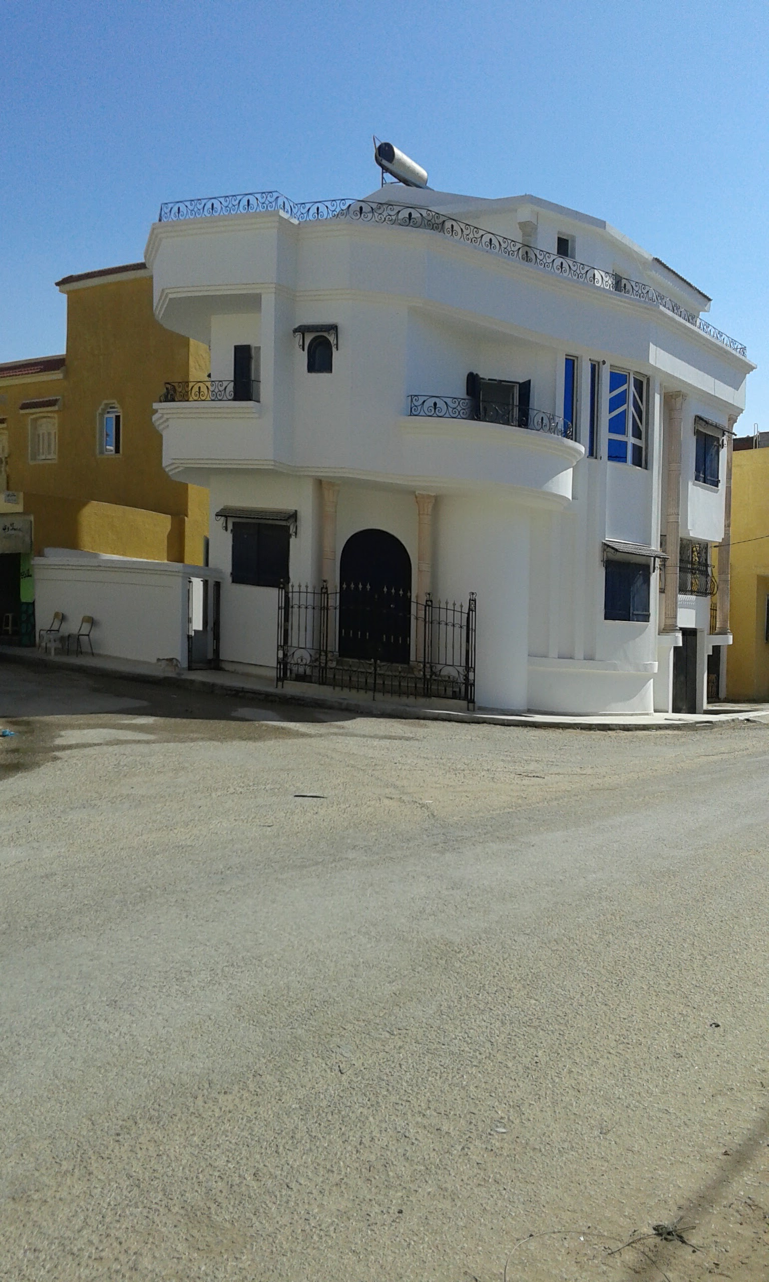 Tabarka Cite El Mourjene Vente Maisons Villas a langle de deux rue