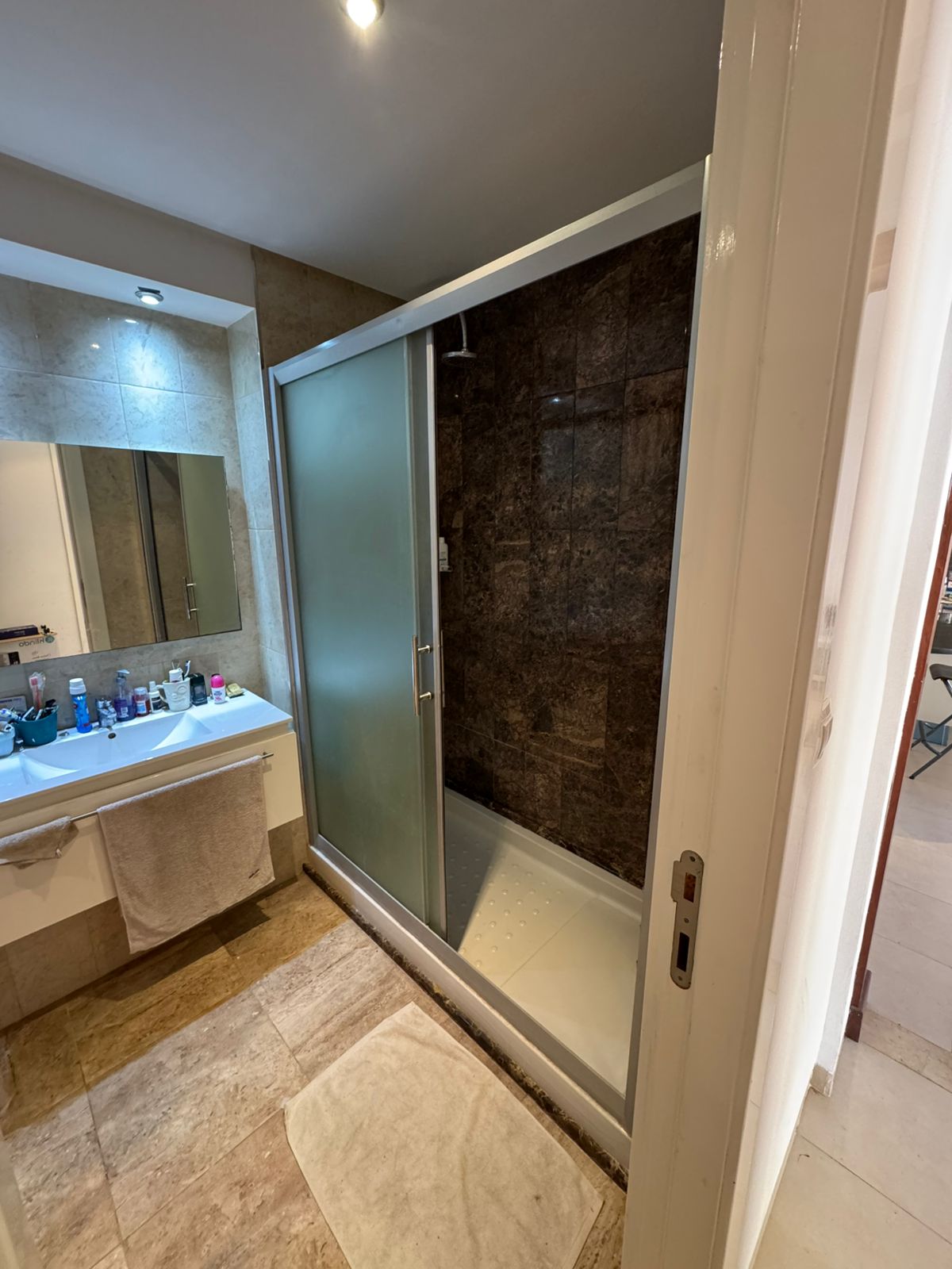 Akouda Chatt Meriem Vente Appart. 1 pice Occasion en or tres beau studio pied dans l eau