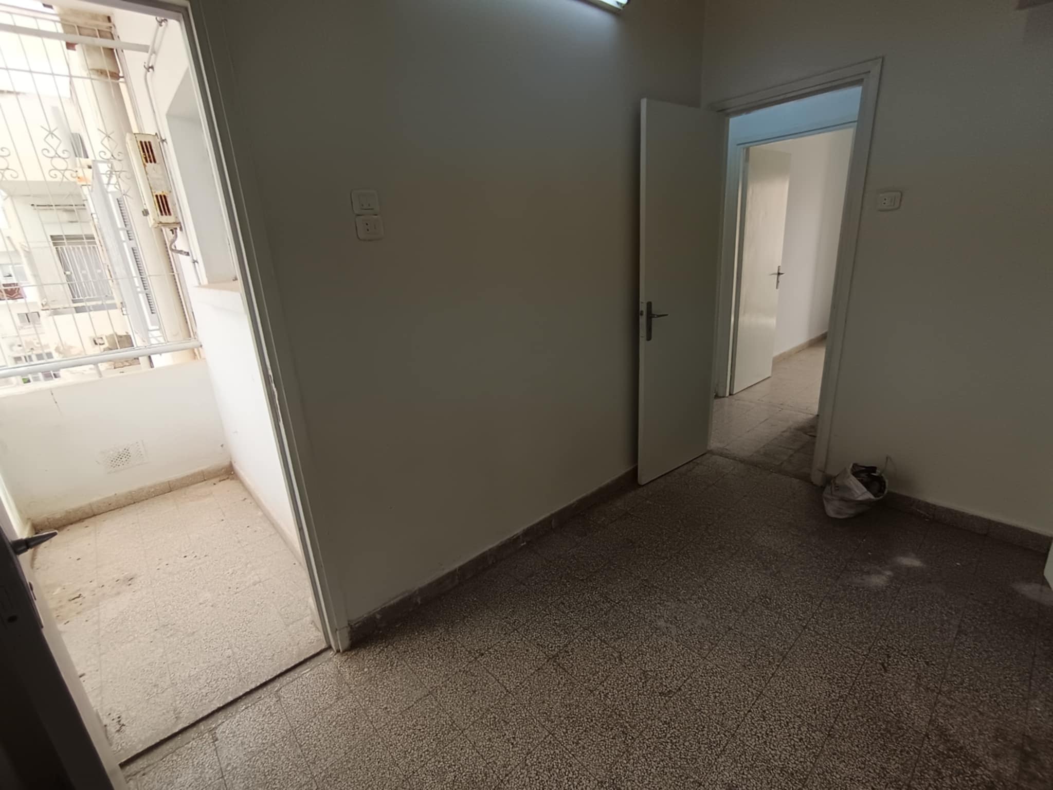 Sfax Ville&nbsp;Sfax&nbsp;Vente&nbsp;Appart. 3 pi�ces&nbsp;Apparemment cit� zitouna sfax 2000