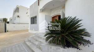 La Soukra&nbsp;Borj Louzir&nbsp;Vente&nbsp;Maisons&nbsp;Villa de 500m2 terrain et 210m2 bti