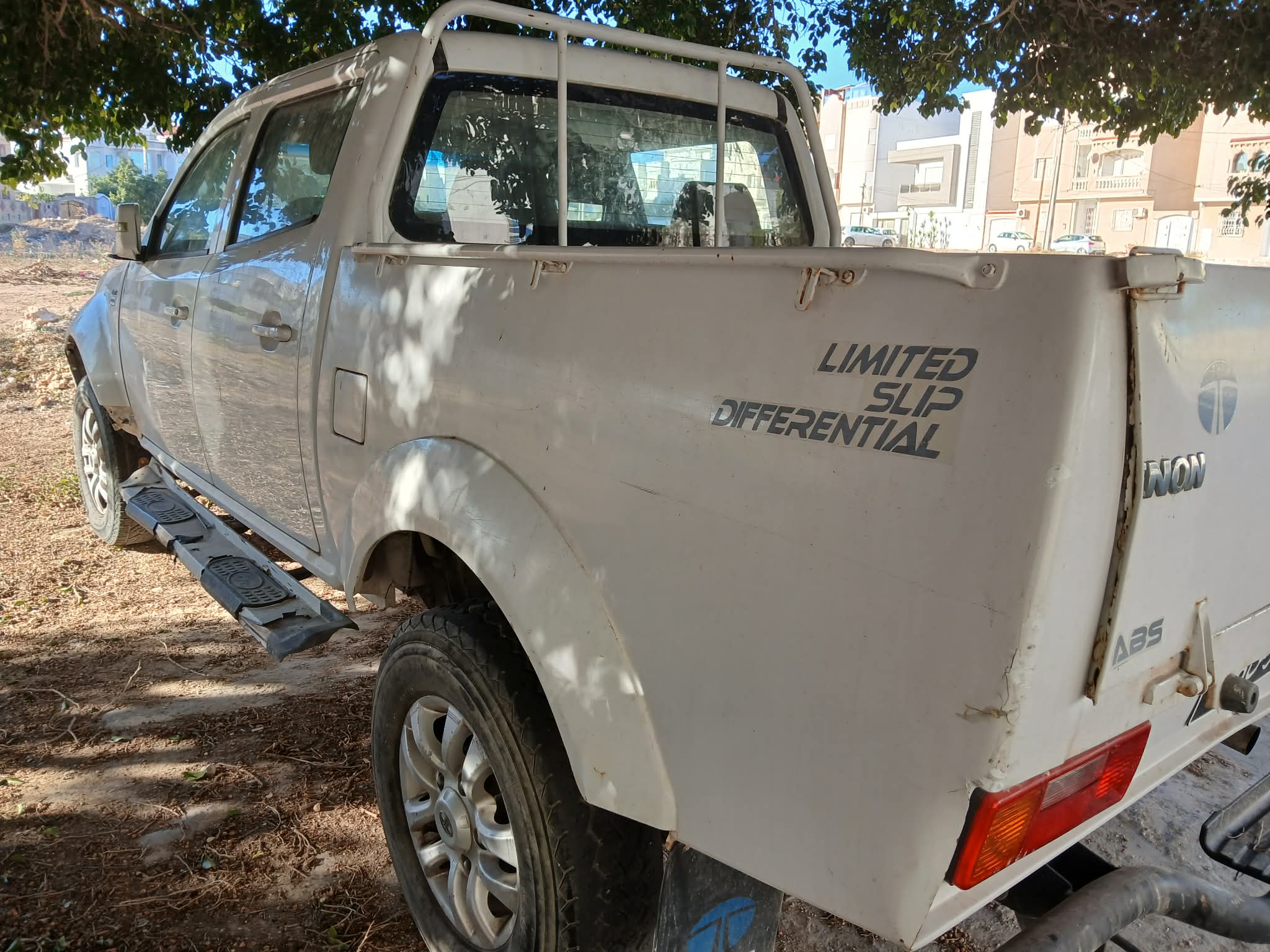 Sousse Jaouhara Sahloul Tata Tata Tata xenon 4 portes