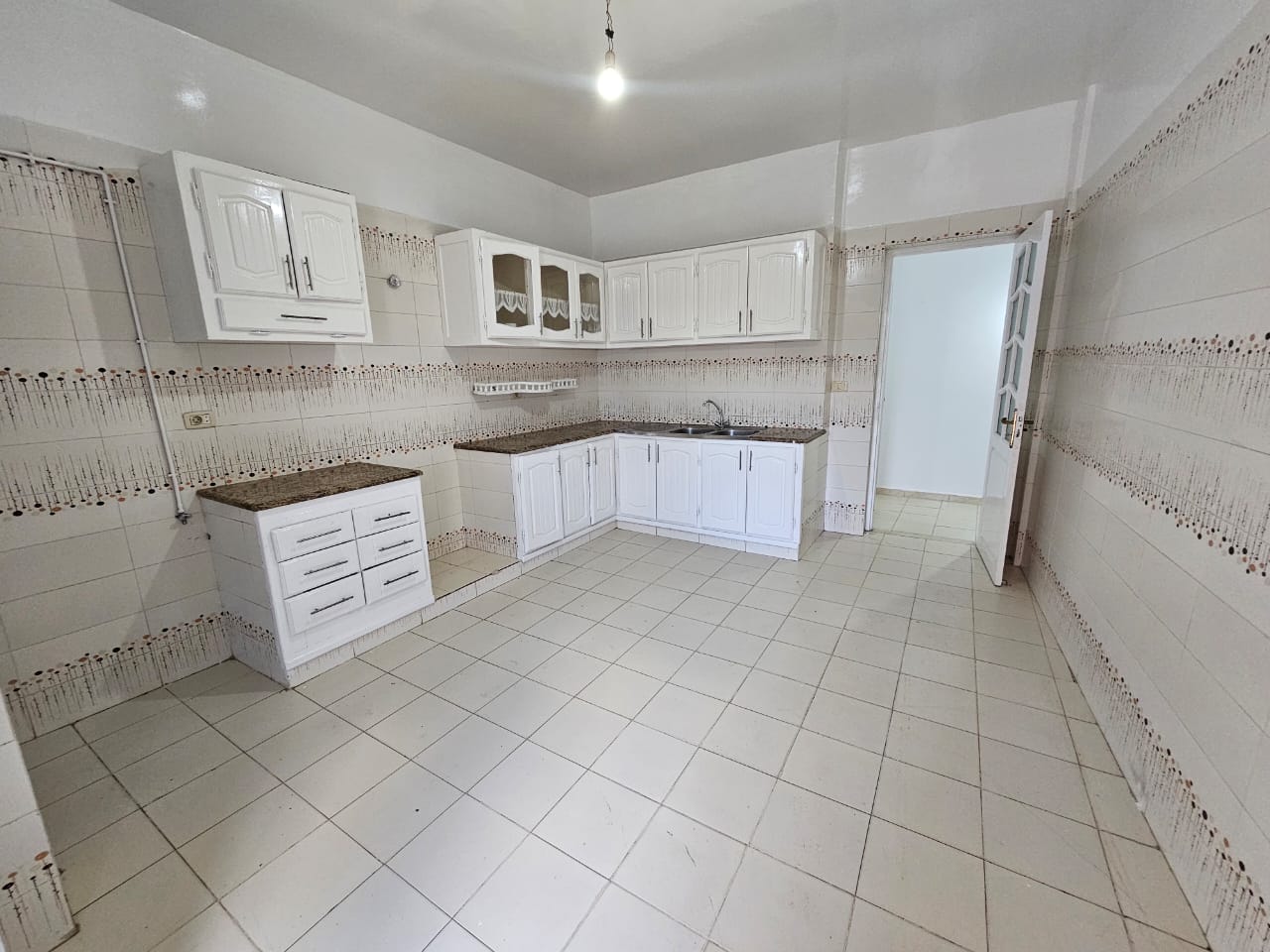 Ezzouhour (Tunis)&nbsp;Ezzouhour 4&nbsp;Vente&nbsp;Maisons&nbsp;Etage de villa s3 plus studio 280 md a ezzouhour