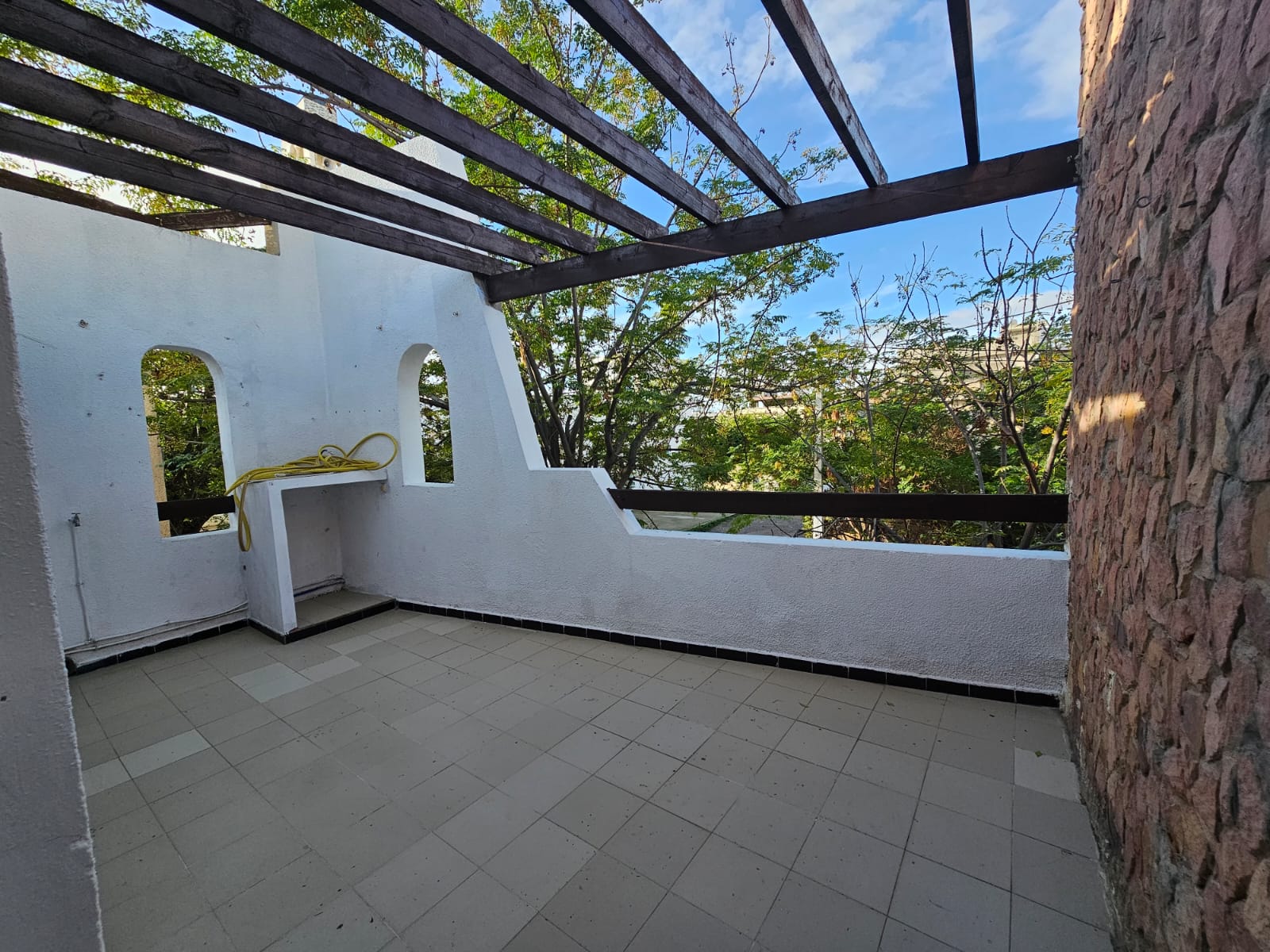 Ezzouhour (Tunis)&nbsp;Ezzouhour 4&nbsp;Vente&nbsp;Maisons&nbsp;Etage de villa s3 plus studio 280 md a ezzouhour