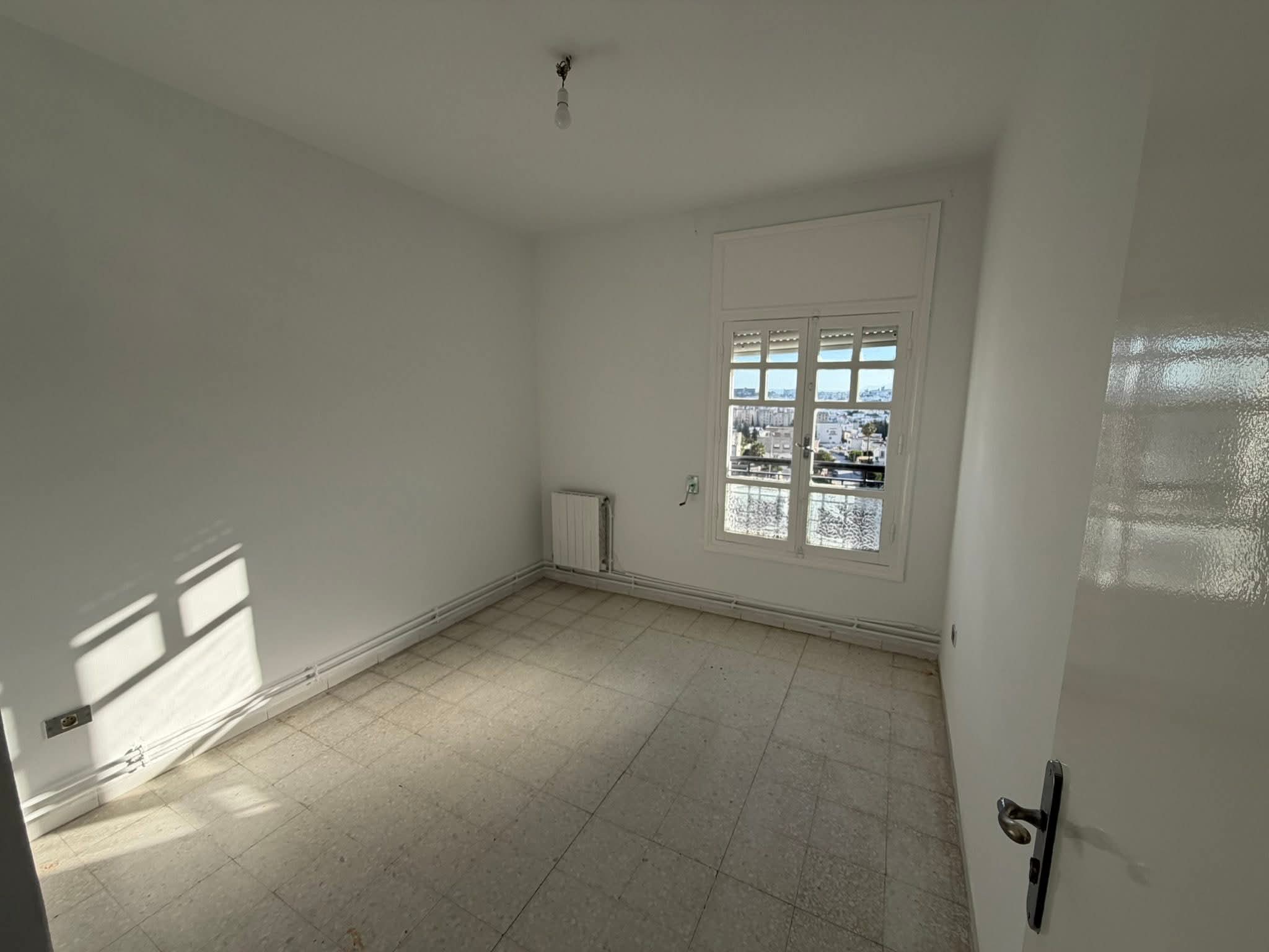 Ariana Ville&nbsp;Cite Ennasr 2&nbsp;Vente&nbsp;Appart. 4 pi�ces&nbsp;S3 320 md ennasr 2