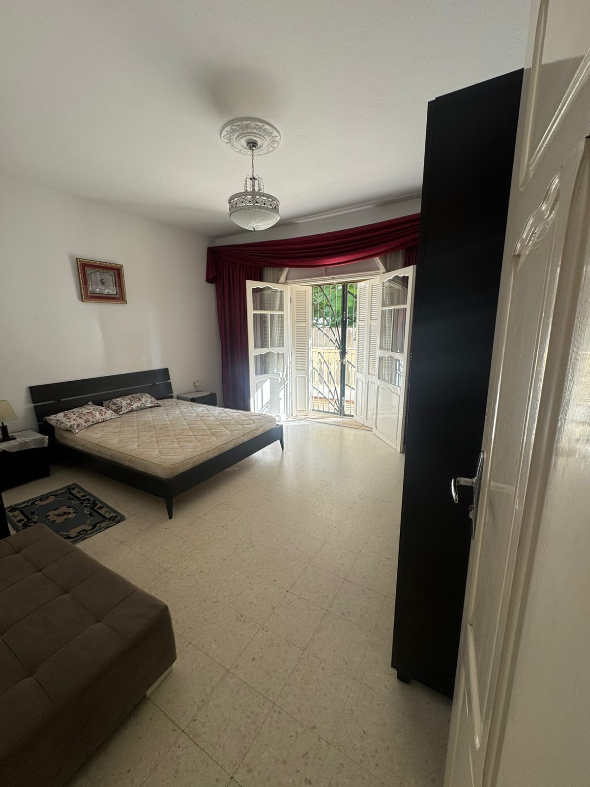 Sousse Jaouhara&nbsp;Cite Sahloul&nbsp;Vente&nbsp;Appart. 3 pi�ces&nbsp;Une villa spacieuse avec petit jardin