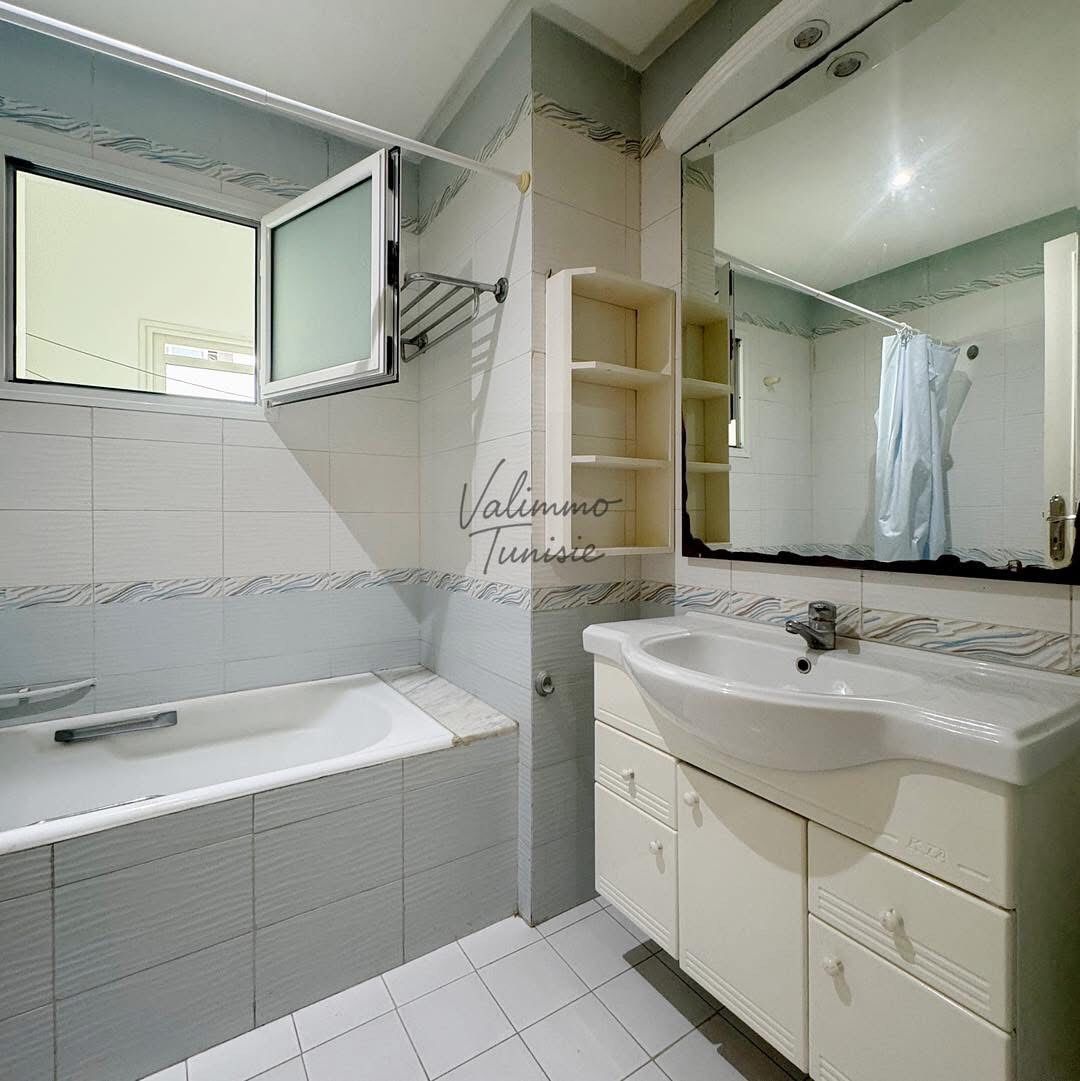 Mnihla&nbsp;Jardins d'el Menzah&nbsp;Vente&nbsp;Appart. 5 pi�ces+&nbsp;Appartement s4 � jardin d'el menzah