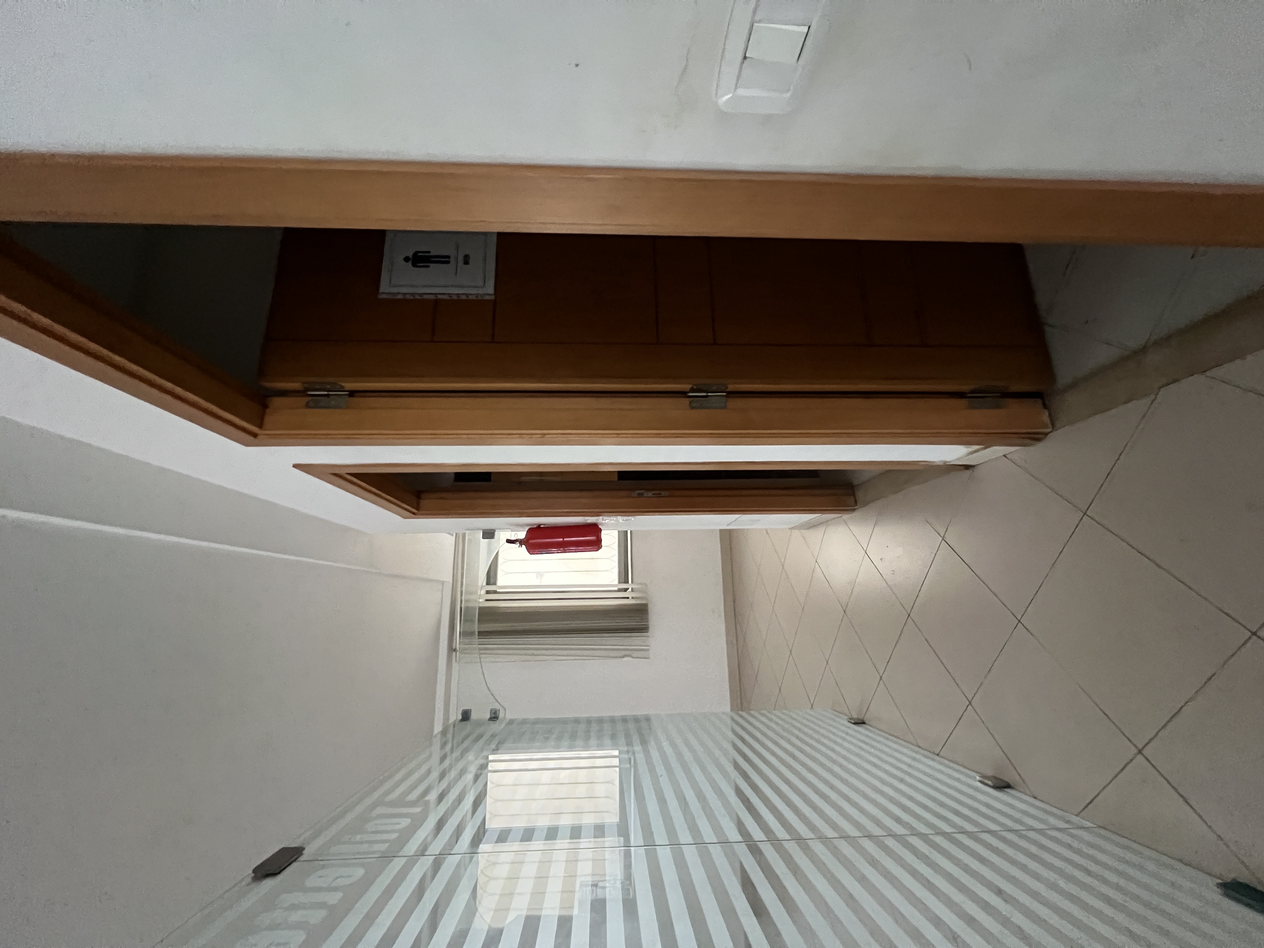 Cite El Khadra&nbsp;Zone urbaine nord&nbsp;Vente&nbsp;Surfaces&nbsp;Av bureau spacieux 300 m au centre urbain nord