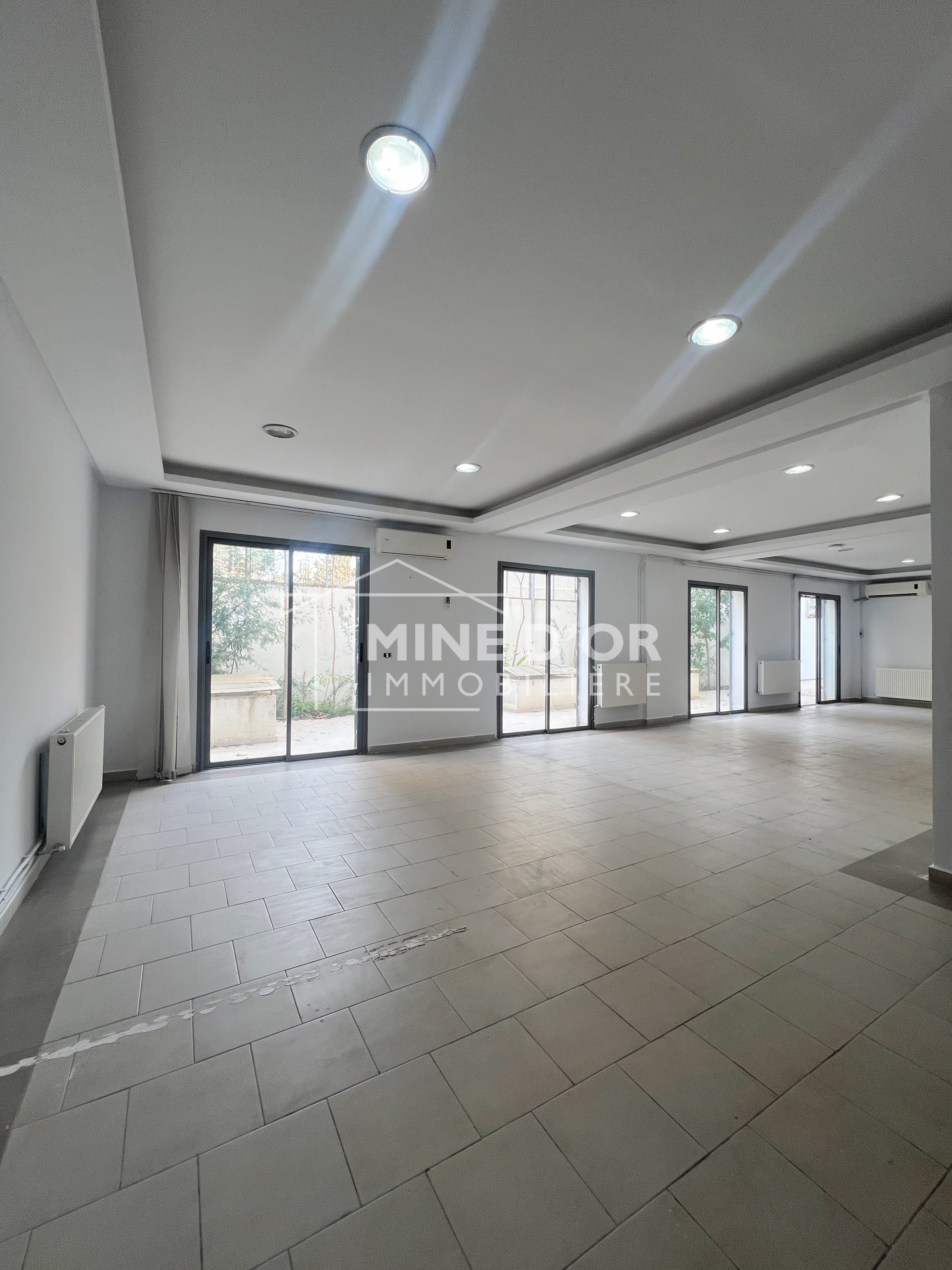 Bab Bhar&nbsp;Montplaisir&nbsp;Bureaux & Commerces&nbsp;Bureau&nbsp;Al immeuble � kheiredine pacha montplaisir