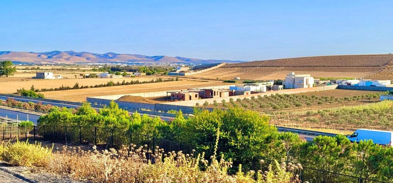 Sidi Thabet&nbsp;Sidi Thabet&nbsp;Vente&nbsp;Surfaces&nbsp;Terrain  � sidi thabet id�al villa