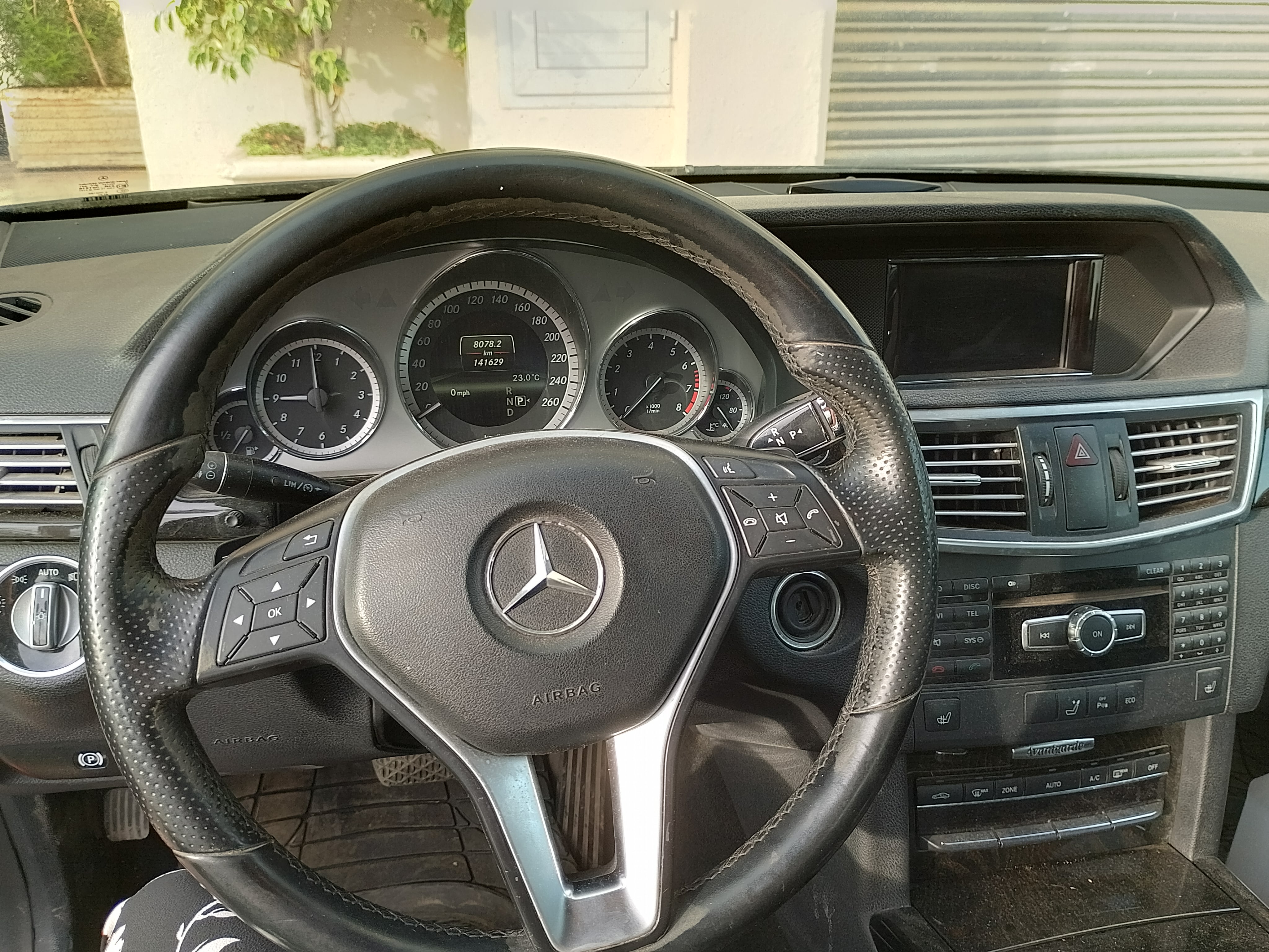 La Soukra&nbsp;Borj Louzir&nbsp;Mercedes&nbsp;E&nbsp;Mercedes e 200 en bonne �tat