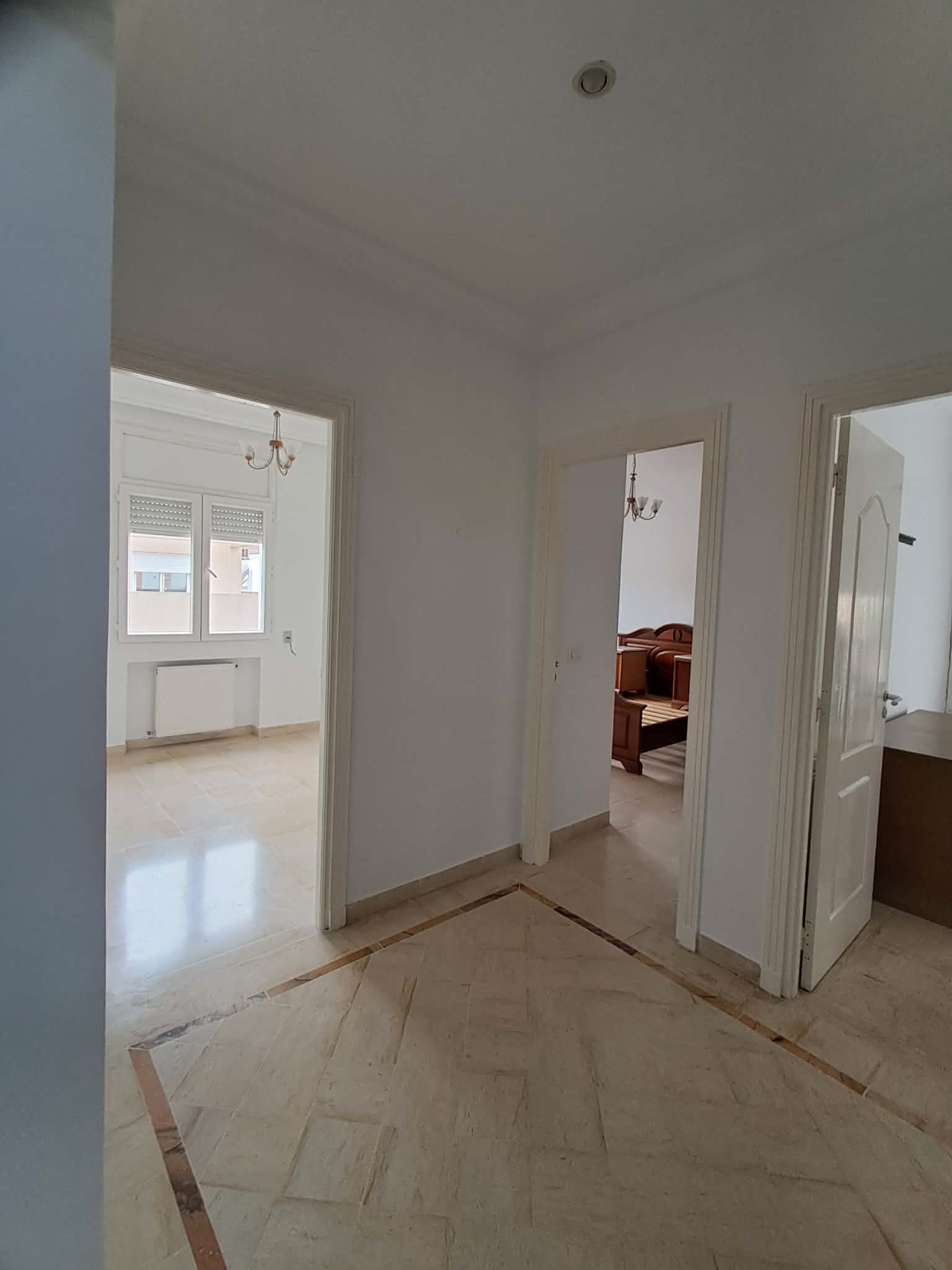 La Marsa&nbsp;El Aouina&nbsp;Location&nbsp;Appart. 3 pi�ces&nbsp;S plus 3 jardins el aouina