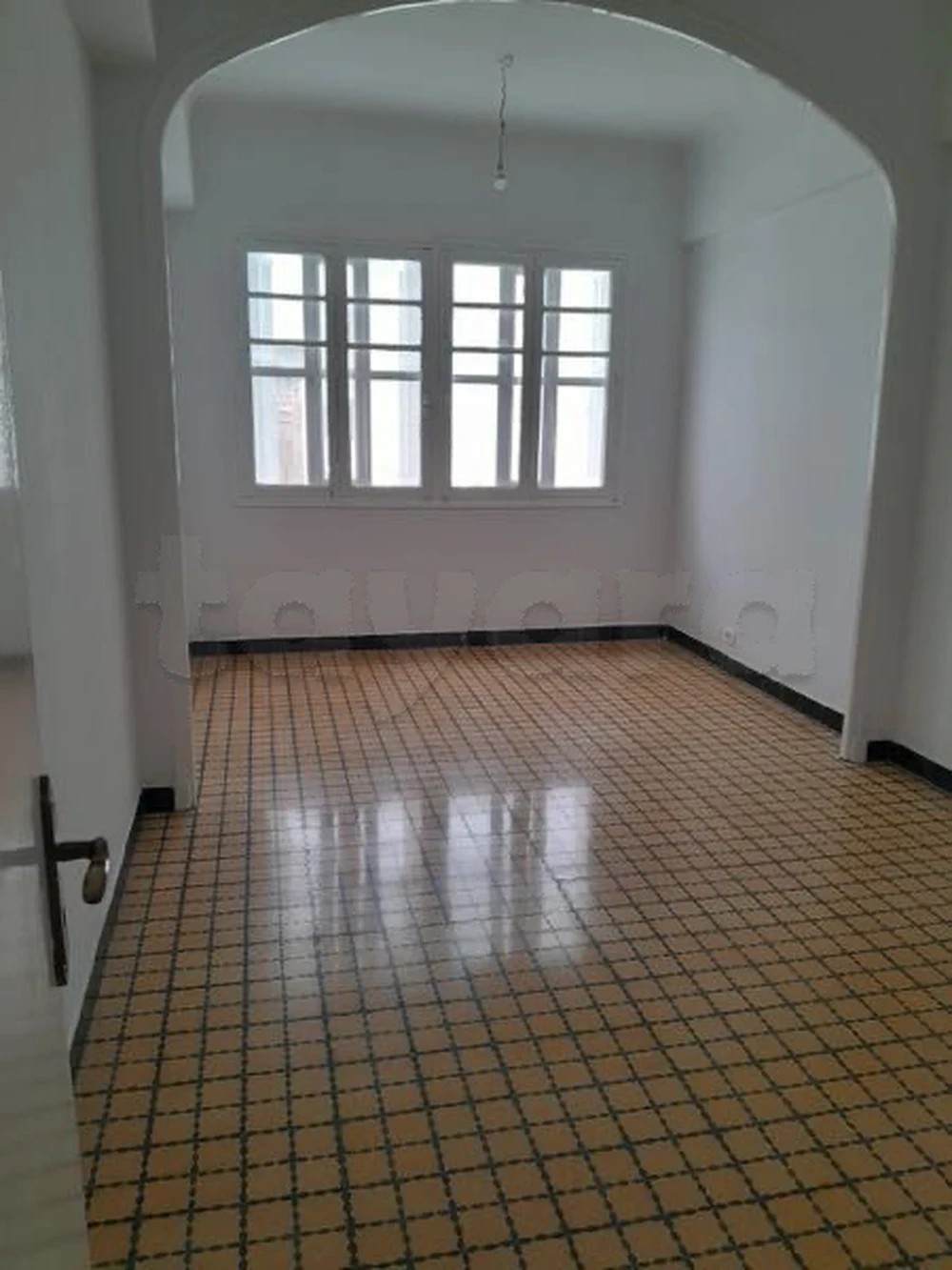 El Menzah&nbsp;Tunis Belvedere&nbsp;Location&nbsp;Appart. 4 pi�ces&nbsp;S plus 3 a jeanne d'arc wb4384