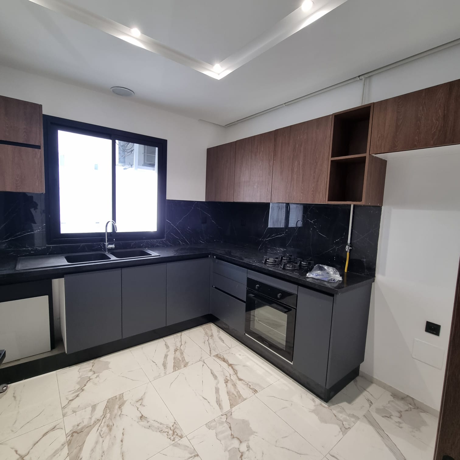 Ain Zaghouan&nbsp;Jardins de Carthage&nbsp;Location&nbsp;Appart. 3 pi�ces&nbsp;S plus deux haut standing jards de carthage