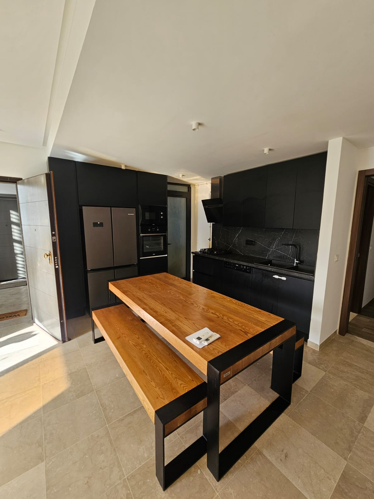 Ain Zaghouan&nbsp;Jardins de Carthage&nbsp;Location&nbsp;Appart. 3 pi�ces&nbsp;S plus deux bien ensoleill� jardins de l'aouina