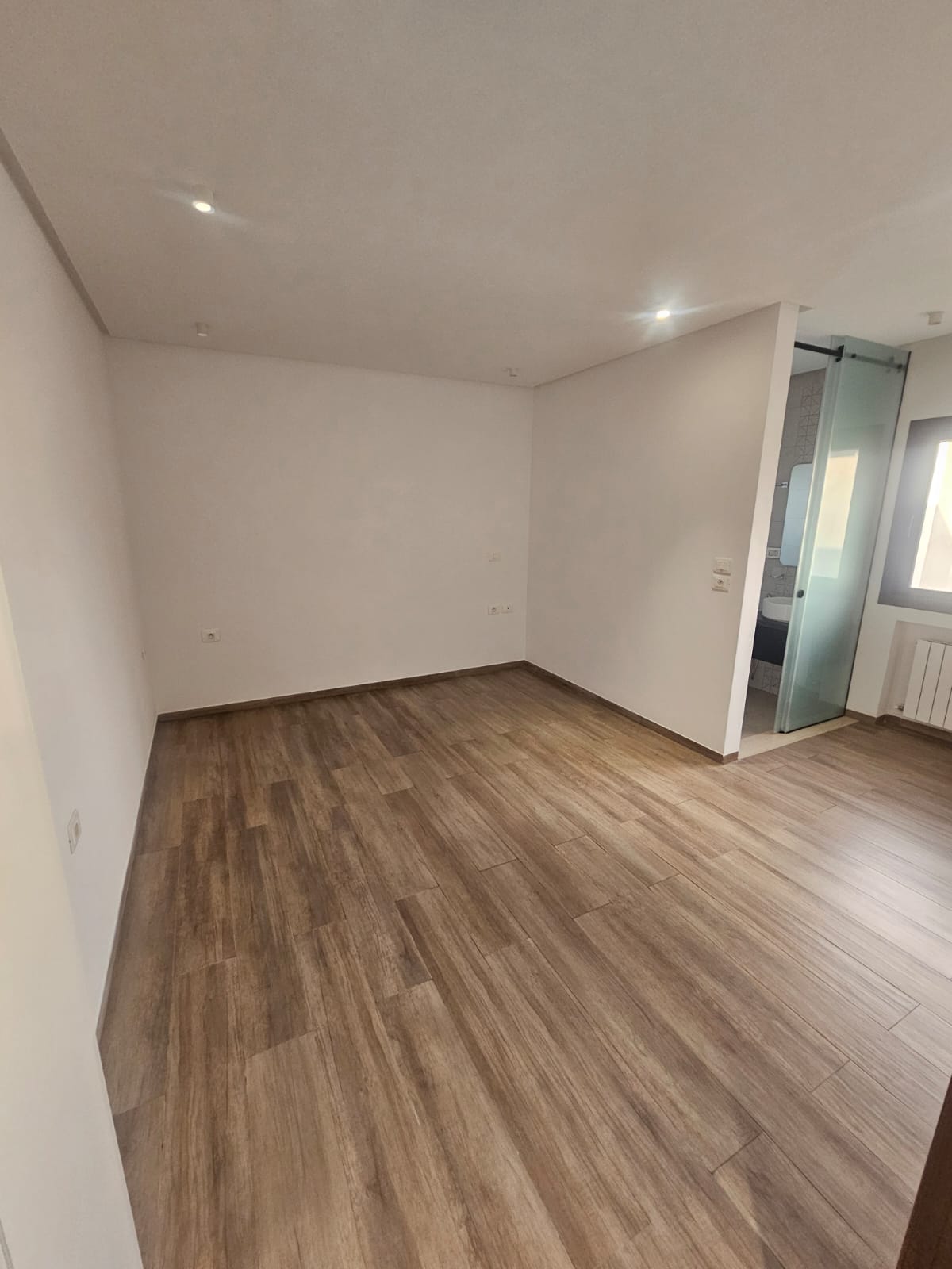 Ain Zaghouan&nbsp;Jardins de Carthage&nbsp;Location&nbsp;Appart. 3 pi�ces&nbsp;S plus deux bien ensoleill� jardins de l'aouina