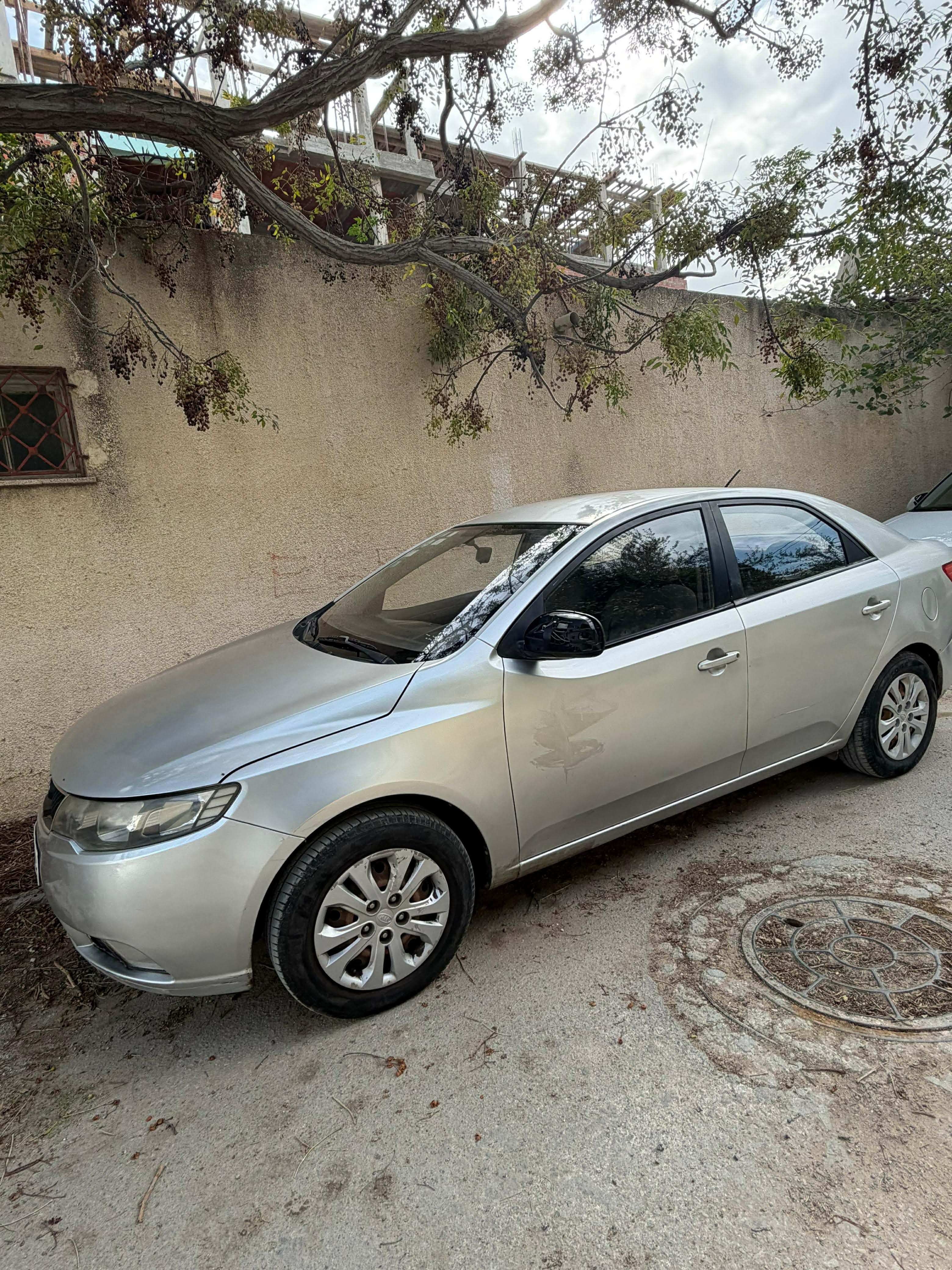 Ain Zaghouan&nbsp;Ain Zaghouan&nbsp;Kia&nbsp;Cerato&nbsp;Belle voiture