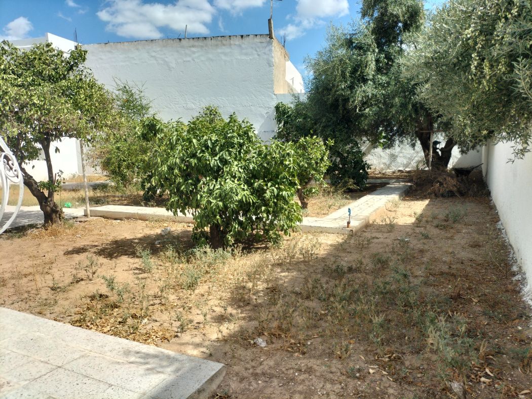 Mannouba&nbsp;Denden&nbsp;Vente&nbsp;Maisons&nbsp;Villa de bon standing sur deux nv ind�pendants
