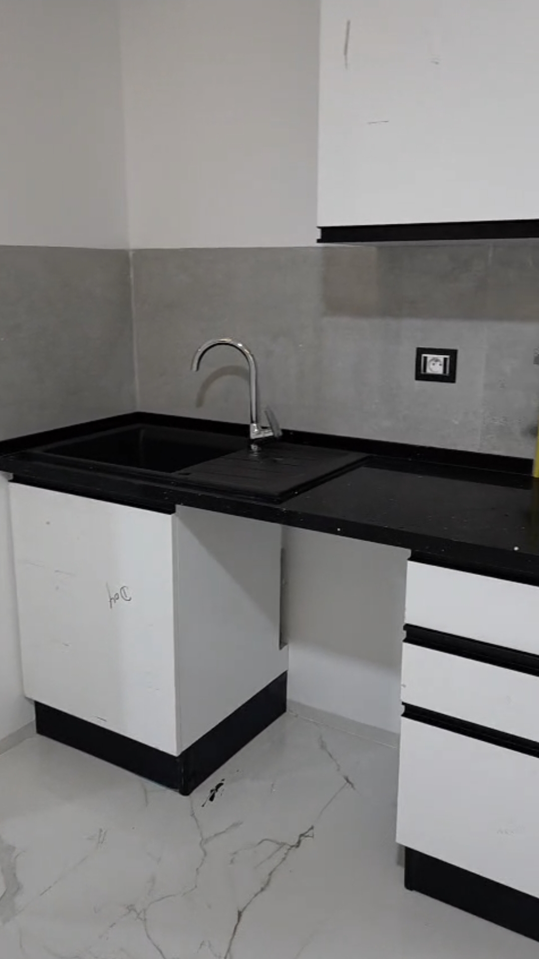 La Marsa&nbsp;El Aouina&nbsp;Location&nbsp;Appart. 1 pi�ce&nbsp;App s plus 1 neuf � jardin el aouina