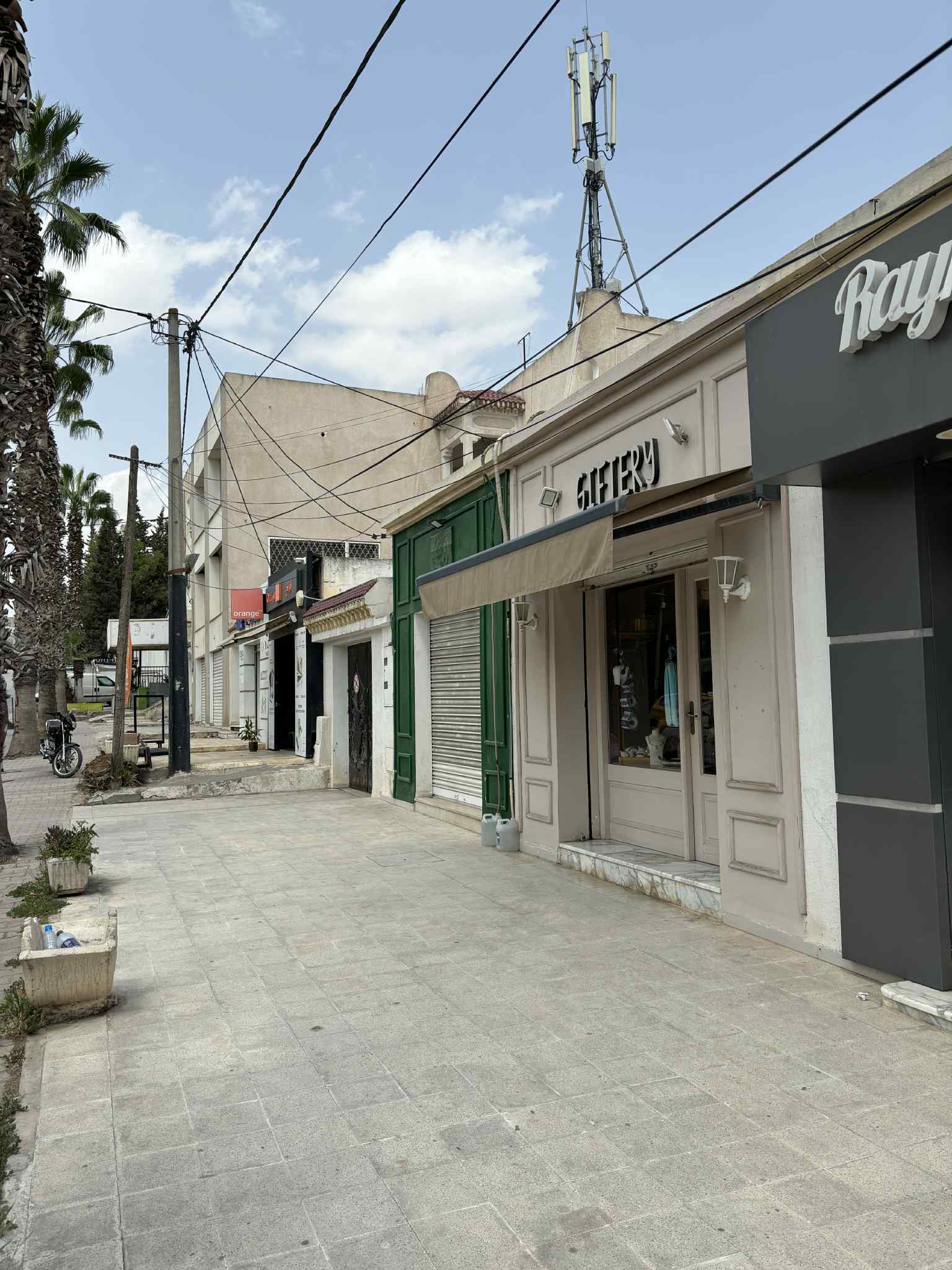 El Omrane Superieur&nbsp;El Omrane Superieur&nbsp;Vente&nbsp;Autre&nbsp;Fond rue principale omrane sup�rieure