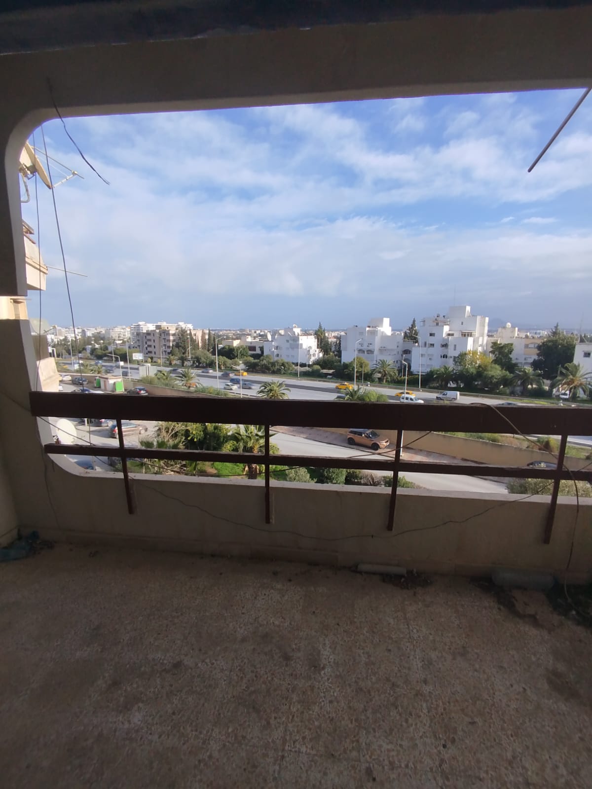 Ariana Ville&nbsp;El Menzah 5&nbsp;Vente&nbsp;Appart. 5 pi�ces+&nbsp;Un spacieux appartement s4 � menzah5
