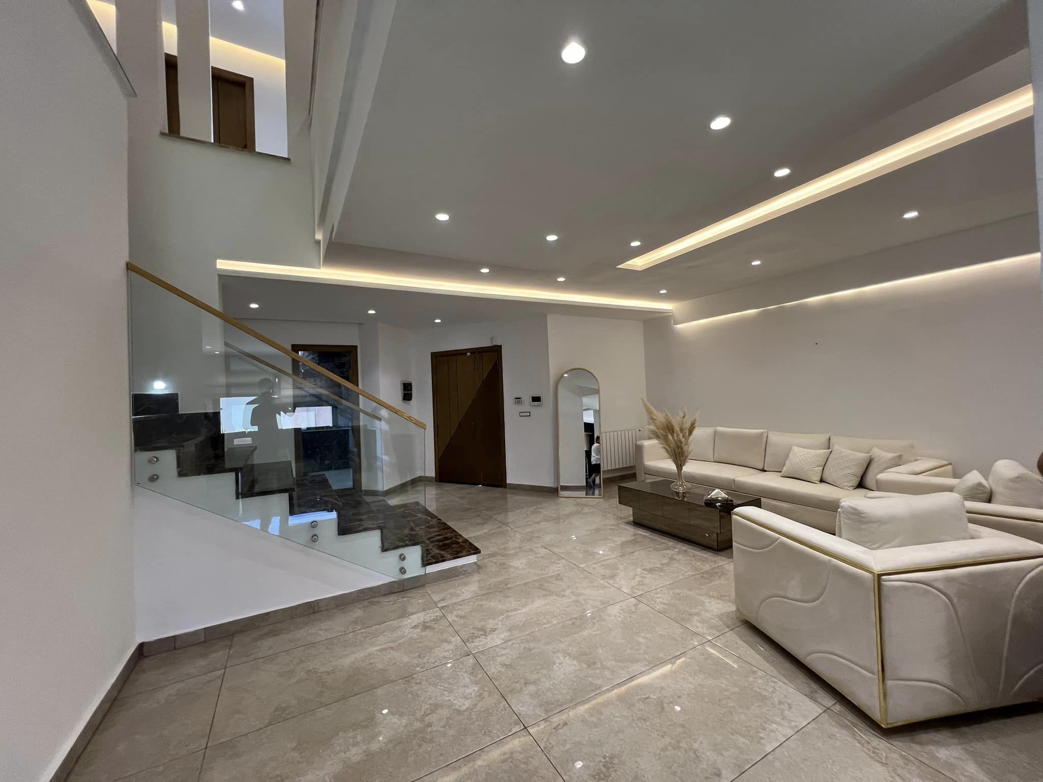 La Soukra&nbsp;Chotrana 1&nbsp;Vente&nbsp;Maisons&nbsp;Villa luxueuse � la soukra