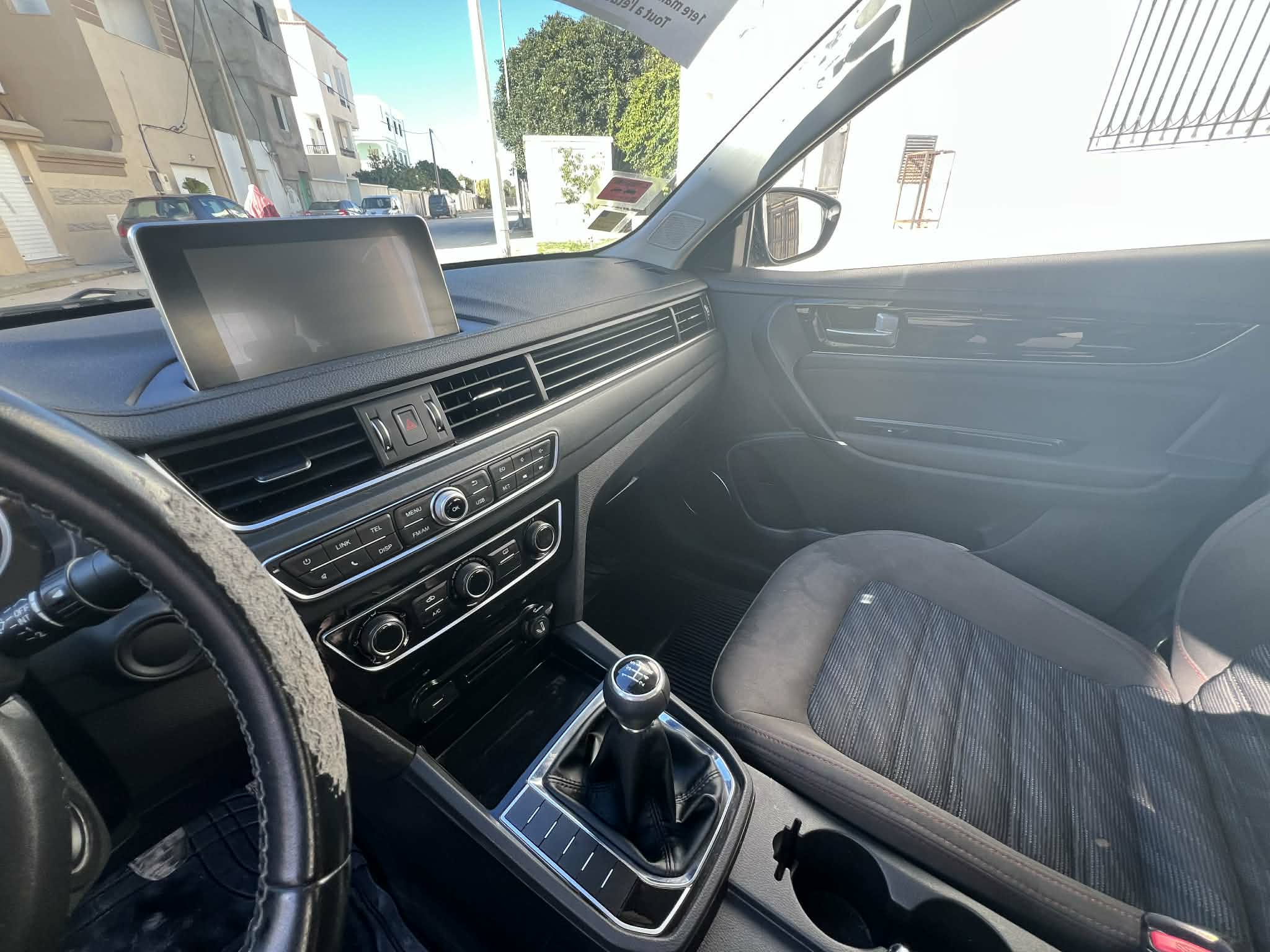 La Soukra&nbsp;La Soukra&nbsp;Dongfeng&nbsp;Dongfeng S50&nbsp;Dongfeng s50 en tr�s bon �tat