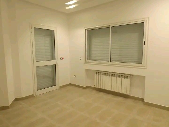 Mnihla&nbsp;Jardins d'el Menzah&nbsp;Location&nbsp;Appart. 4 pi�ces&nbsp;�tage de villa s 3 jardin d'el menzah