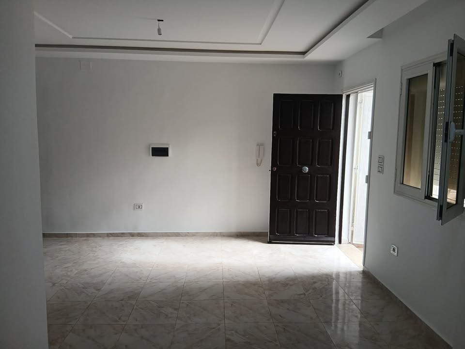 El Mourouj&nbsp;El Mourouj&nbsp;Location&nbsp;Appart. 3 pi�ces&nbsp;Rdc d'une maison mrj 3