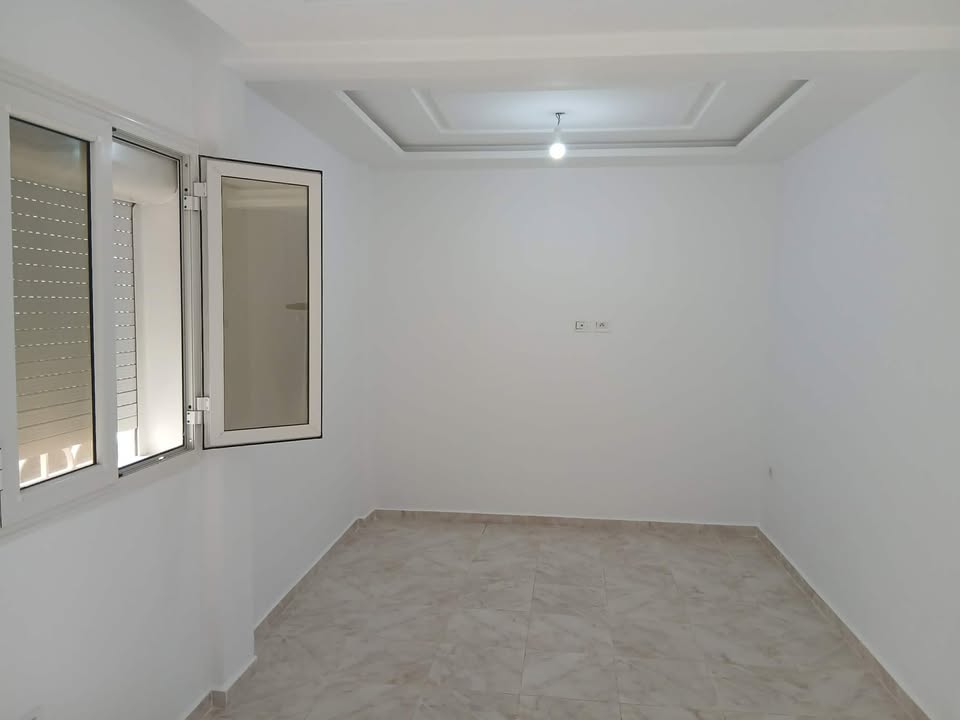 El Mourouj&nbsp;El Mourouj&nbsp;Location&nbsp;Appart. 3 pi�ces&nbsp;Rdc d'une maison mrj 3