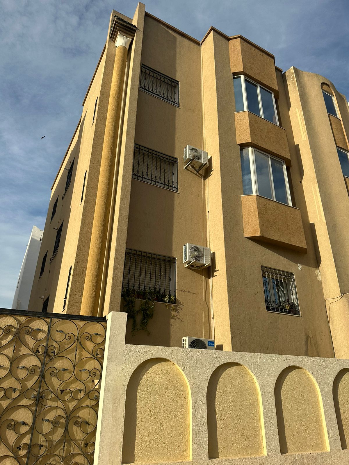 Ain Zaghouan&nbsp;Ain Zaghouan&nbsp;Vente&nbsp;Autre&nbsp;Immeuble de haut standing � ain zaghouan nord