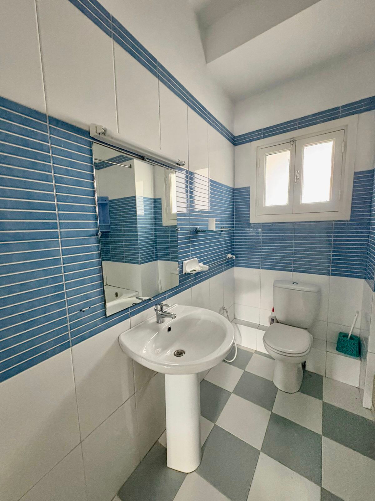 Mnihla&nbsp;Jardins d'el Menzah&nbsp;Vente&nbsp;Appart. 4 pi�ces&nbsp;Appartement s3 hs � jardin d'el menzah 2