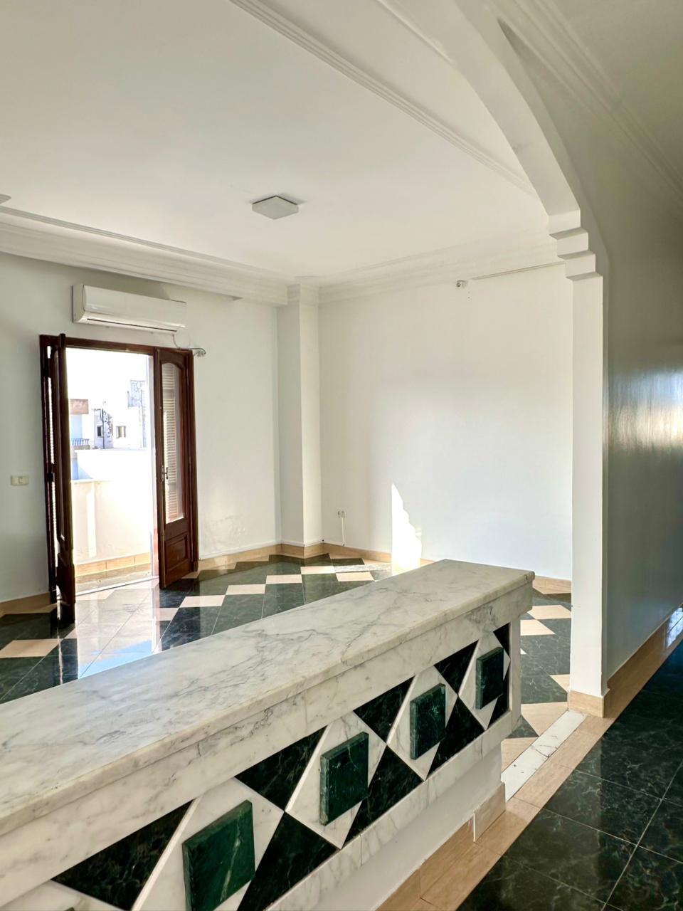 El Menzah&nbsp;Tunis Belvedere&nbsp;Location&nbsp;Appart. 4 pi�ces&nbsp;Etage de villa s4 � alain savary usage bureautique